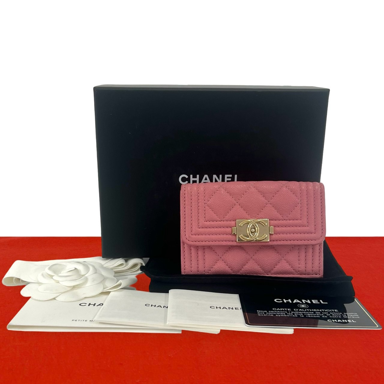CHANEL シャネル ボーイシャネル キャビアスキン キャビアスキン 三つ折り財布 ピンク
77413