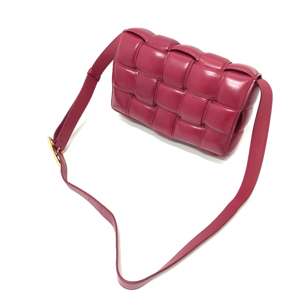 ボッテガヴェネタ BOTTEGA VENETA カセット マキシ パデットカセット イントレチャート ショルダーバッグ レザー ワインレッド
