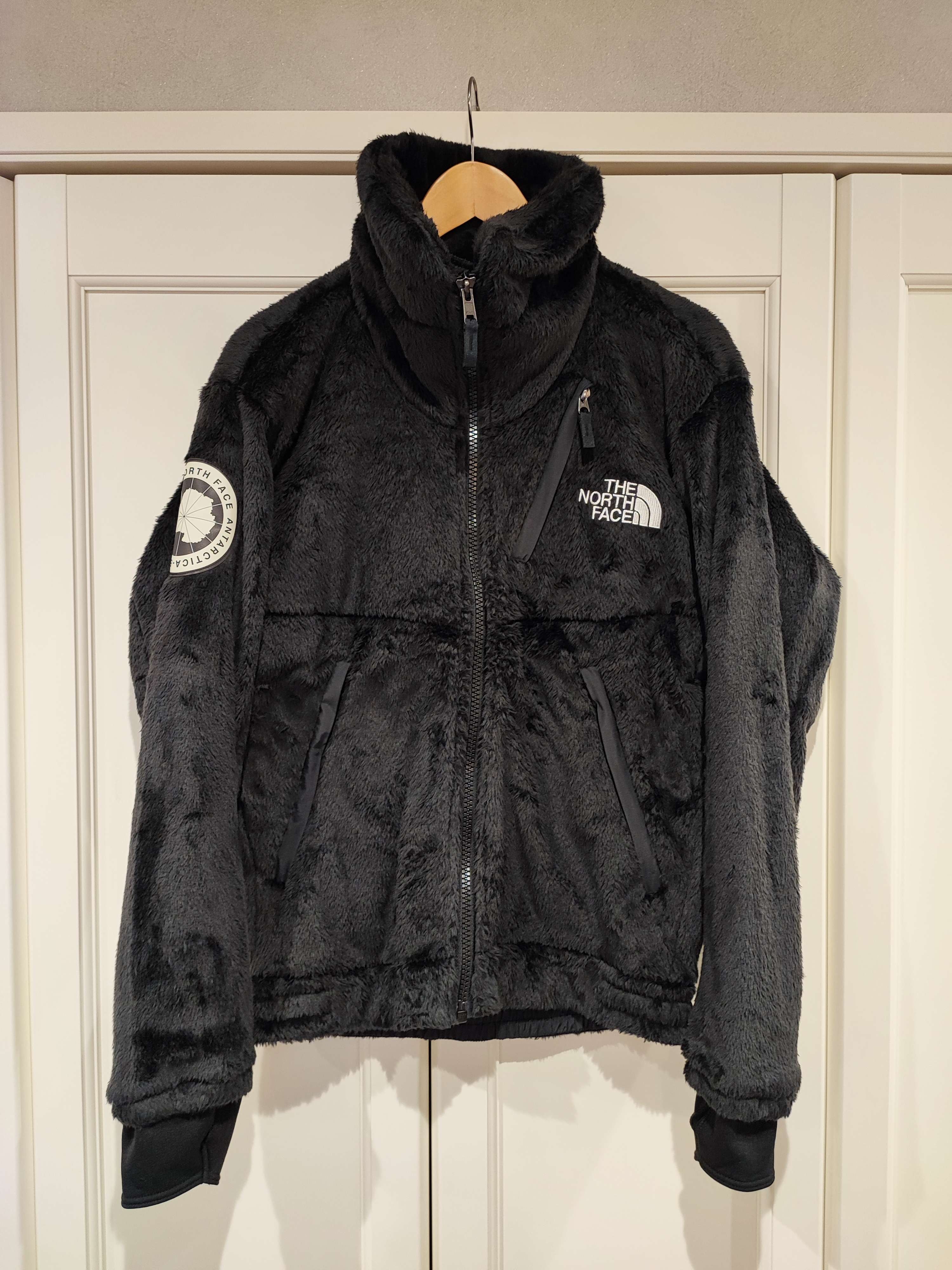The North Face Antarctica Versa Loft Jacket  "Black"