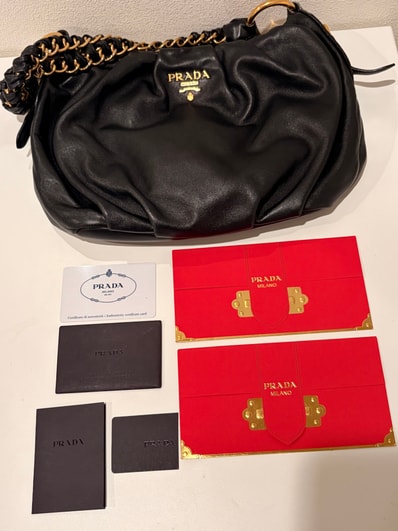 期間限定特別価格 国内正規 PRADA ハンドバック