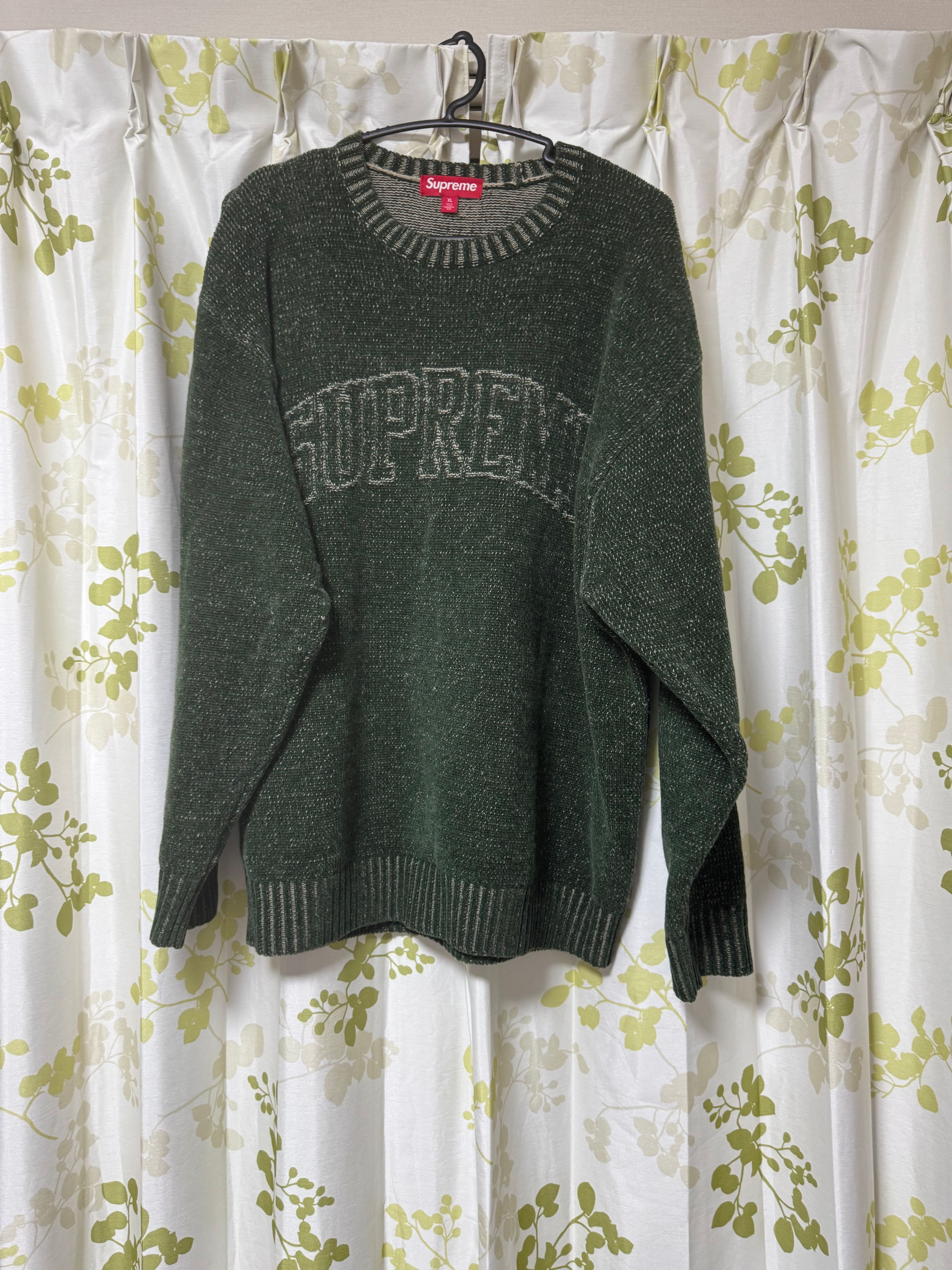 Supreme Contrast Arc Sweater "Olive"