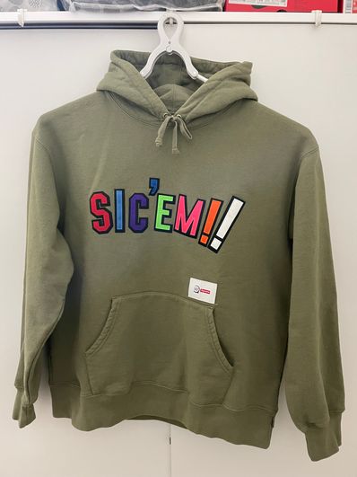 Supreme / WTAPS Sic'em! Hooded Sweatshirt "Olive Drab"