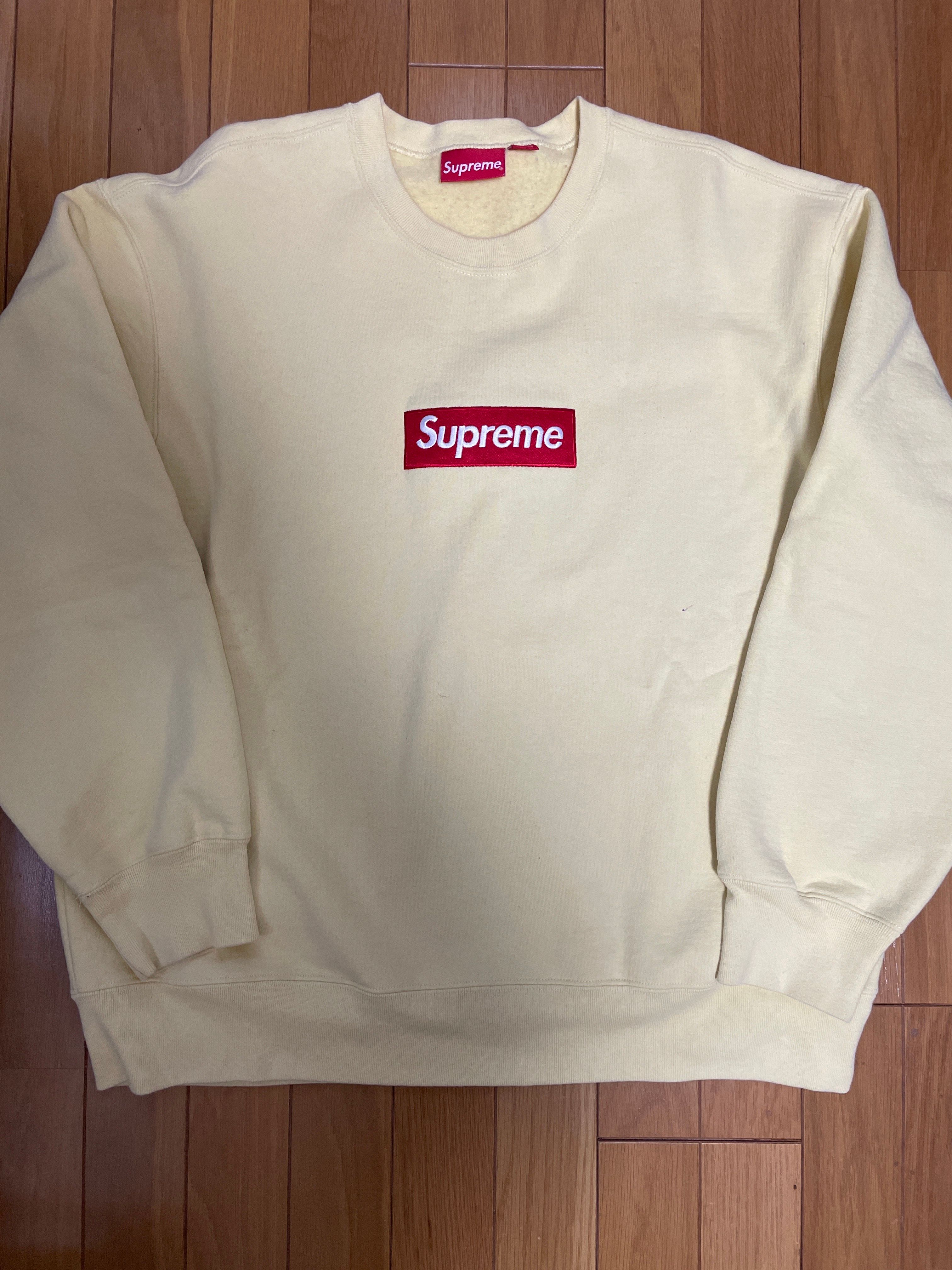 Supreme Box Logo Crewneck "Pale Yellow" (22FW)