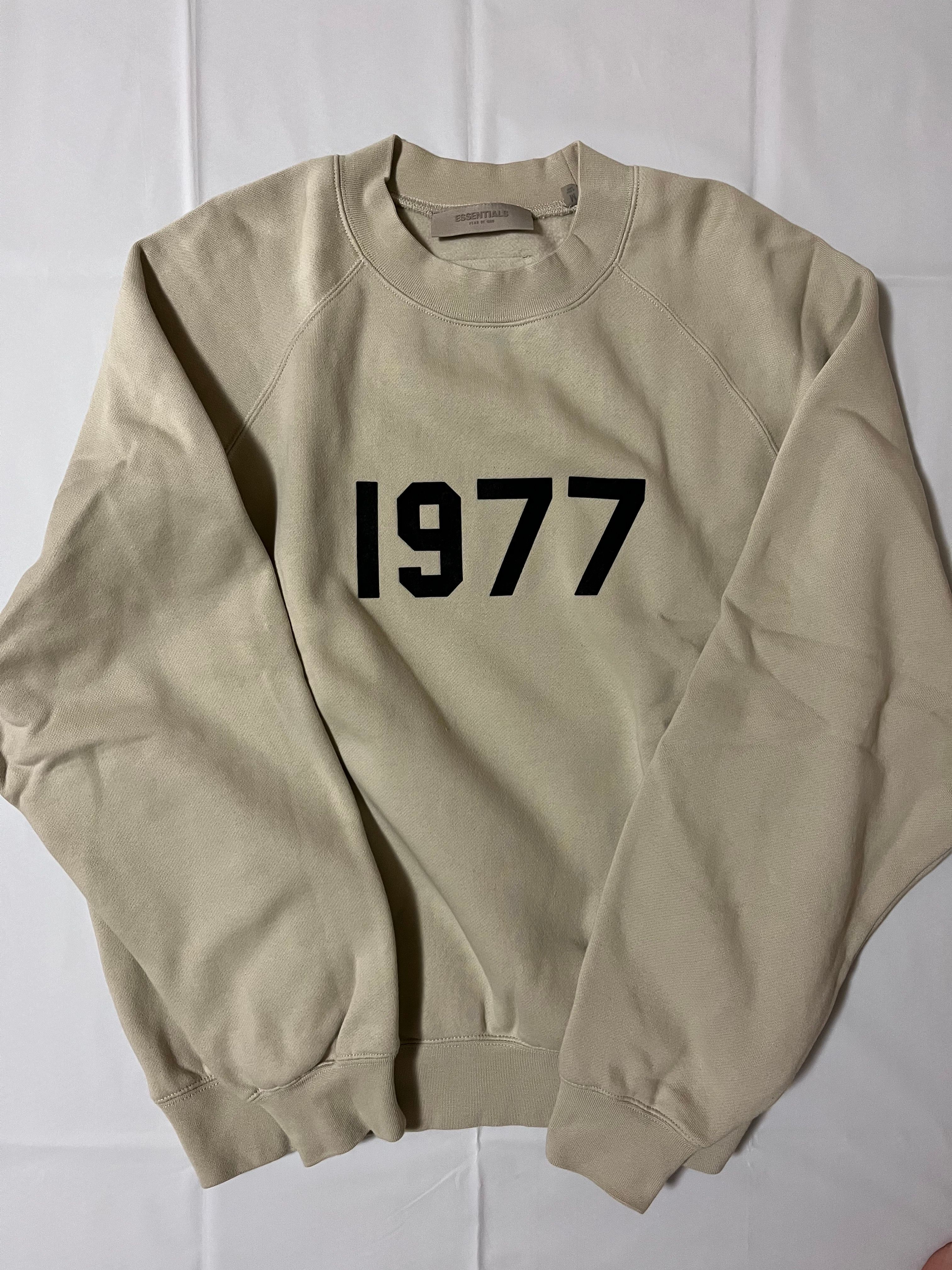 FEAR OF GOD ESSENTIALS 1977 CREWNECK "Wheat"