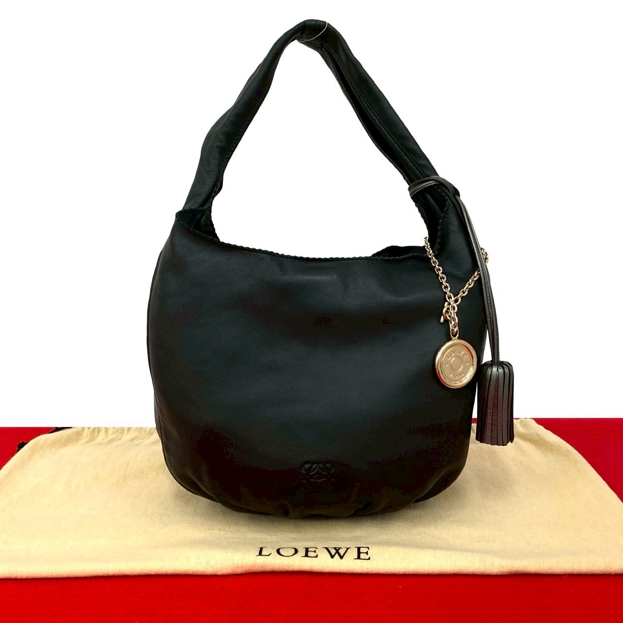 LOEWE ロエベ アナグラム ロゴ レザー ショルダーバッグ ブラック
 37703