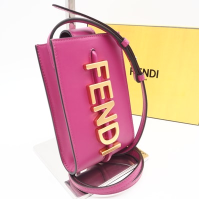 極美品 FENDI フェンディ フェンディ グラフィー ショルダーフォンポーチ 7AS192 ショルダーバッグ ピンク レザー レディース