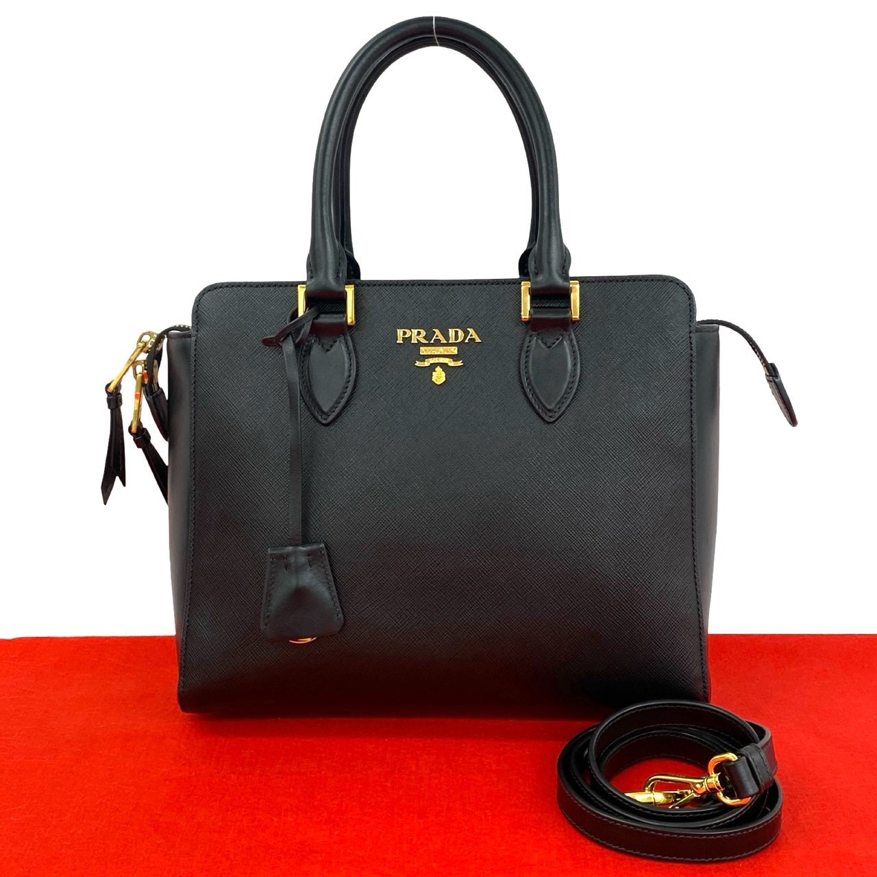 PRADA プラダ ロゴ 金具 レザー ショルダーバッグ ブラック
 41992