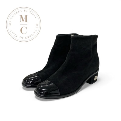 シャネル CHANEL ブーツ ショートブーツ 靴 シューズ スエード パテント ブラック シルバー ココマーク ロゴ チャーム アンクルブーツ