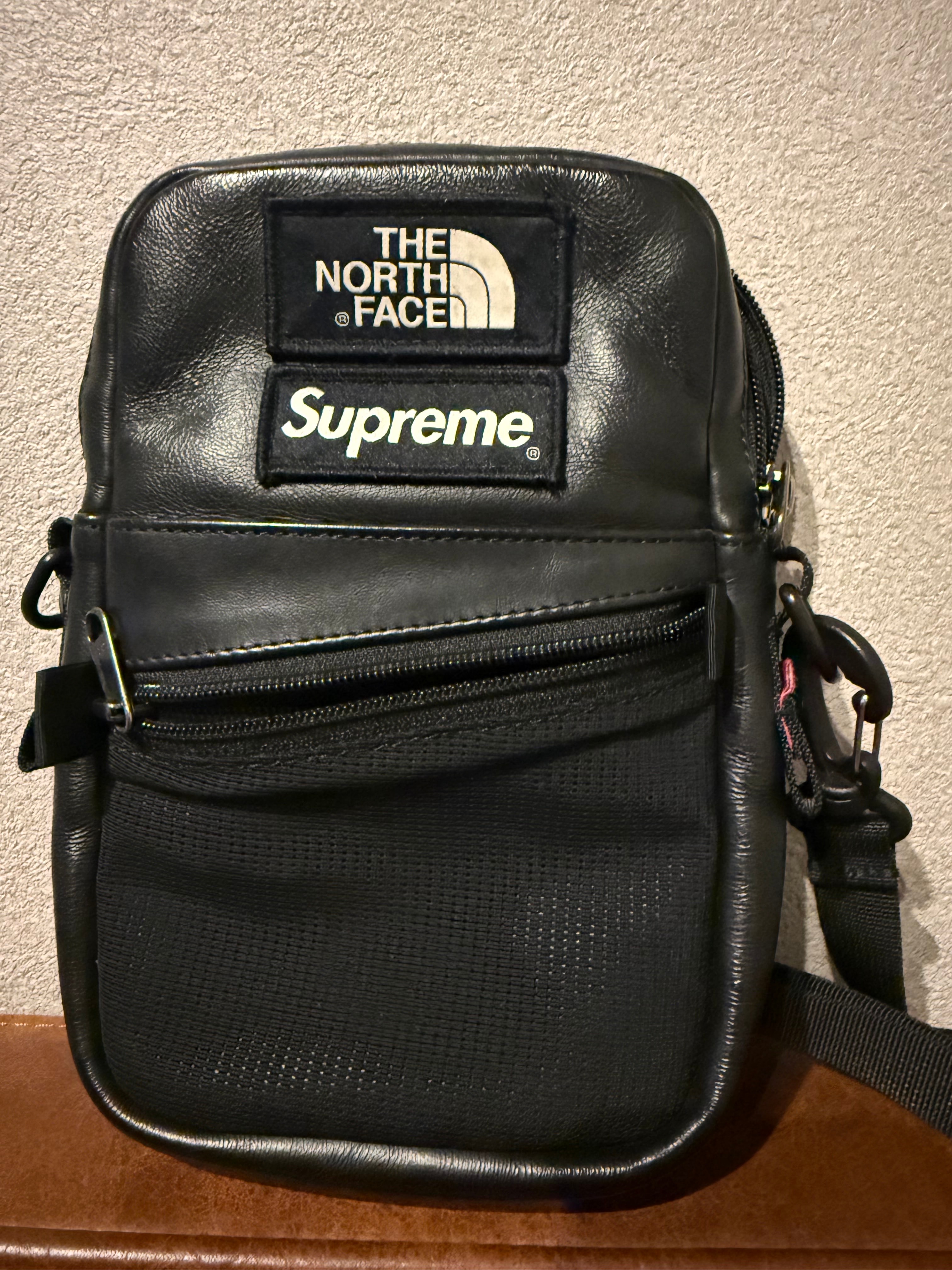 Supreme x The North Face Leather Shoulder Bag "Black"