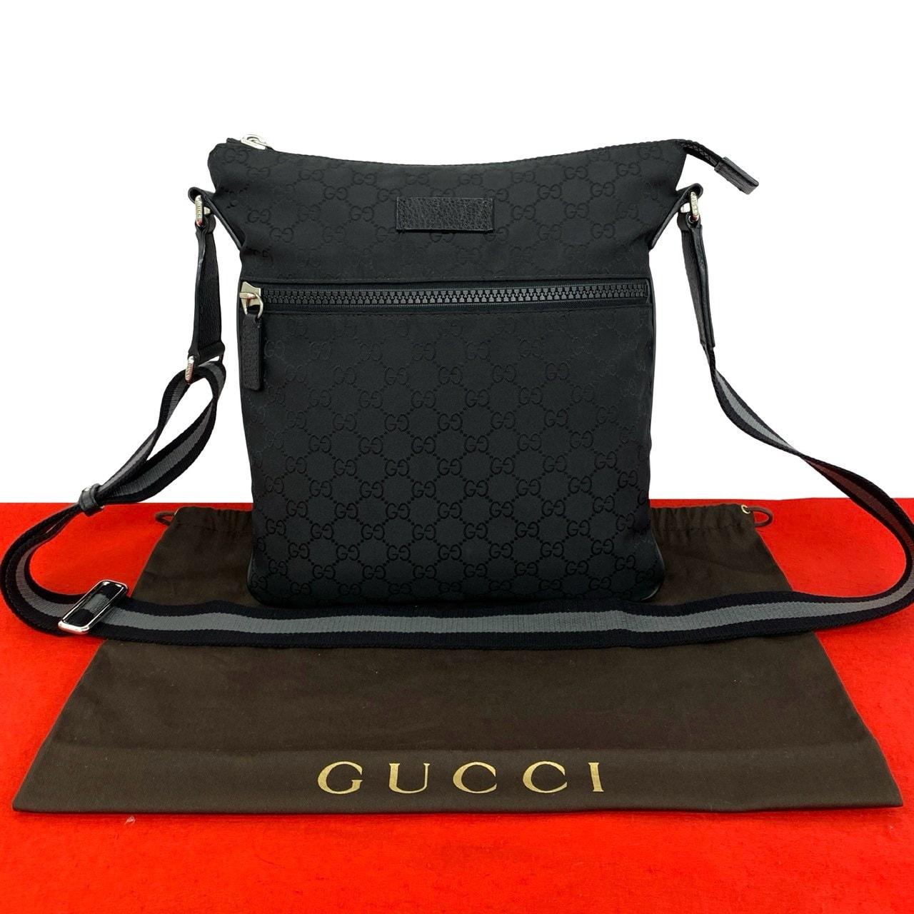 GUCCI グッチ GG ロゴ 柄 キャンバス レザー ショルダーバッグ ブラック
21760