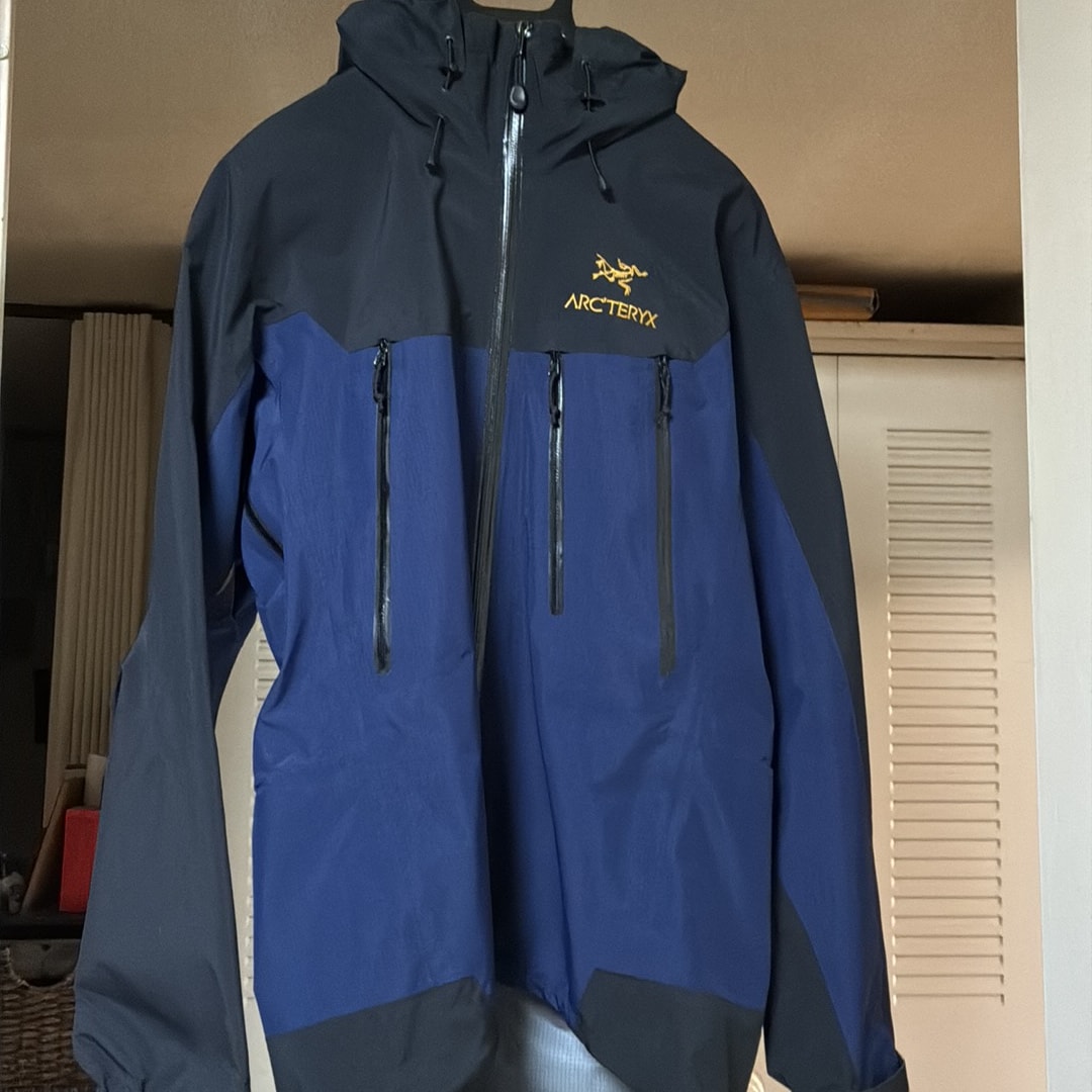 ARC'TERYX x BEAMS 40th Theta AR Jacket Men's "Black/Navy"