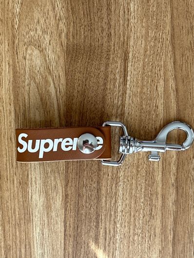 Supreme Leather Key Loop "Brown"