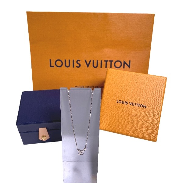 Louis Vuitton Idylle Blossom LV Pendant Diamonds "White Gold"