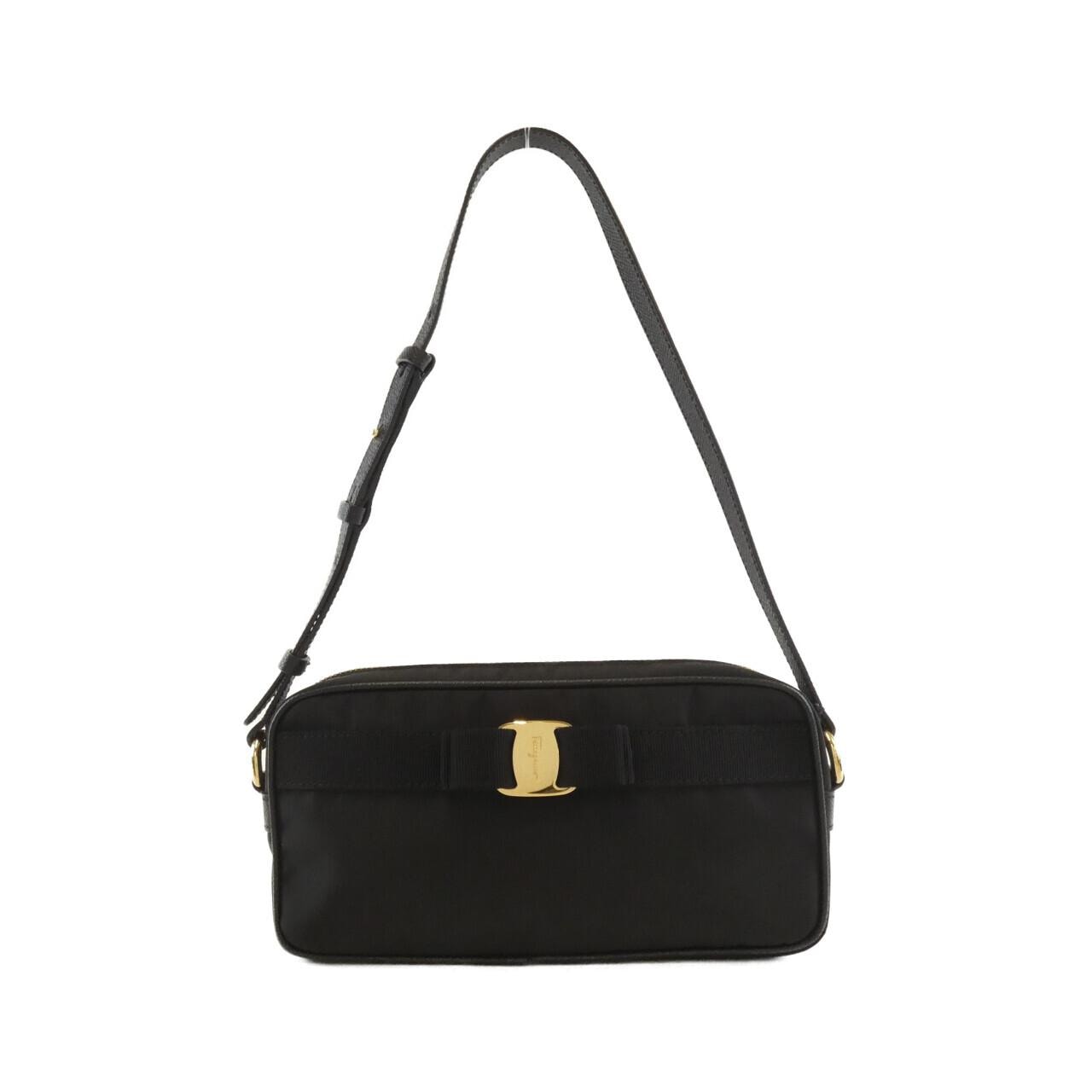 サルヴァトーレフェラガモ 22 0353 ショルダーバッグ