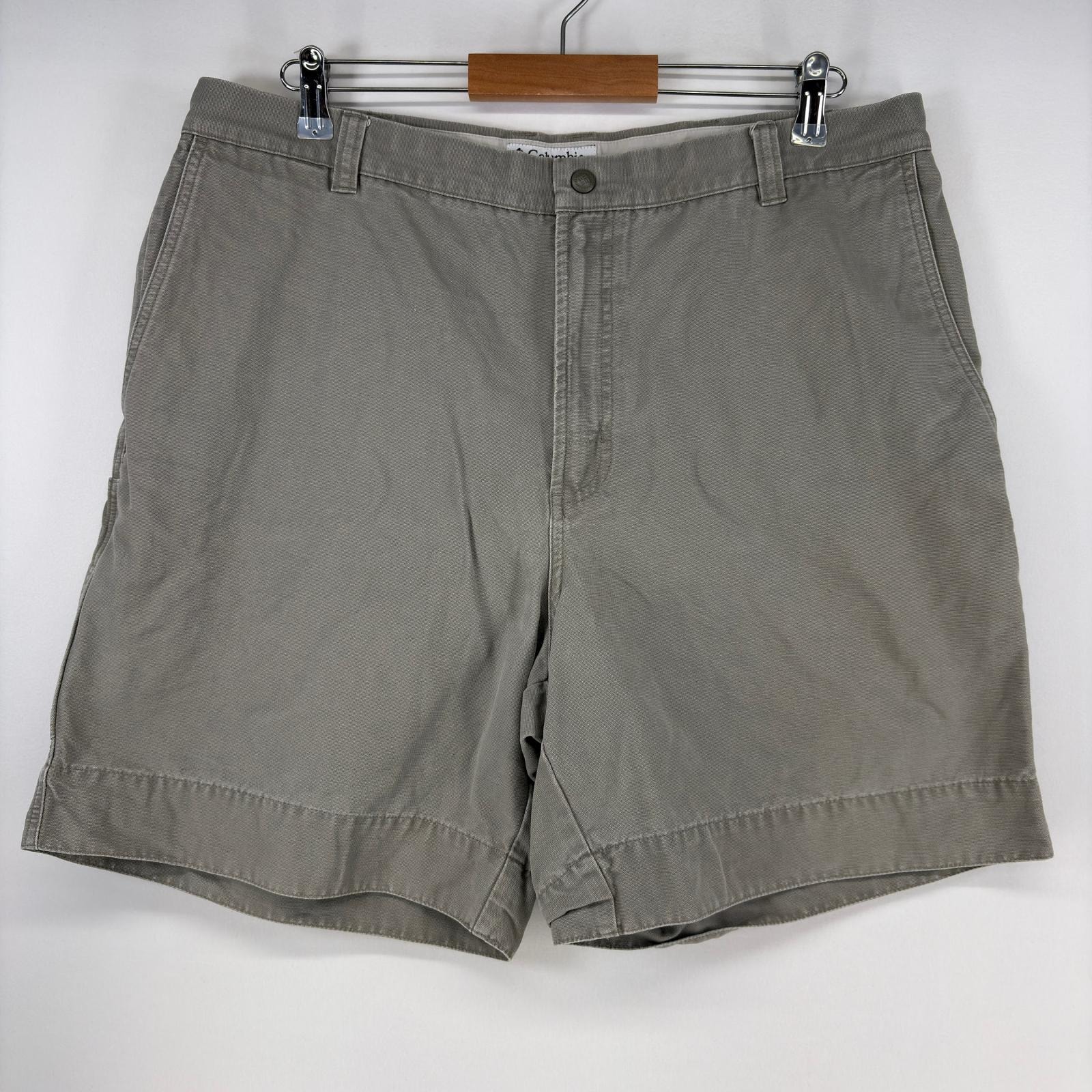 古着 コロンビア Columbia ダック ショートパンツ ワンポイント ジップ ハーフパンツ アウトドア 大きいサイズ w38 グレー メンズ