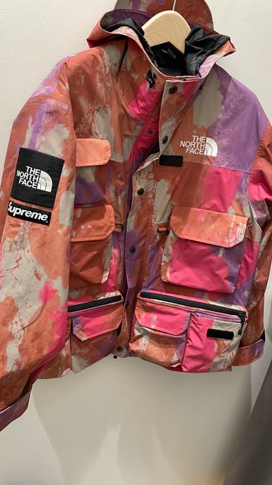 Supreme x The North Face Cargo Jacket "Pink"