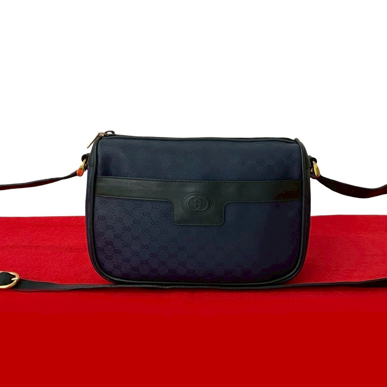 GUCCI グッチ マイクロ GG ロゴ レザー PVC ショルダーバッグ ネイビー
 29502