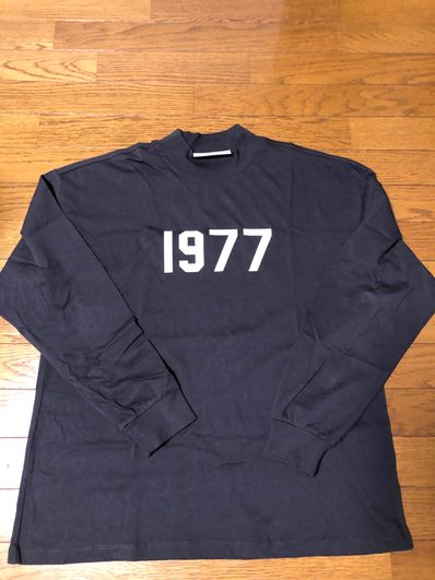 FEAR OF GOD ESSENTIALS 1977 L/S T-SHIRT "Iron"