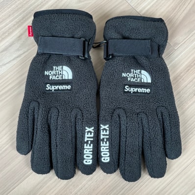 Supreme x The North Face RTG Fleece Gloves "Black"