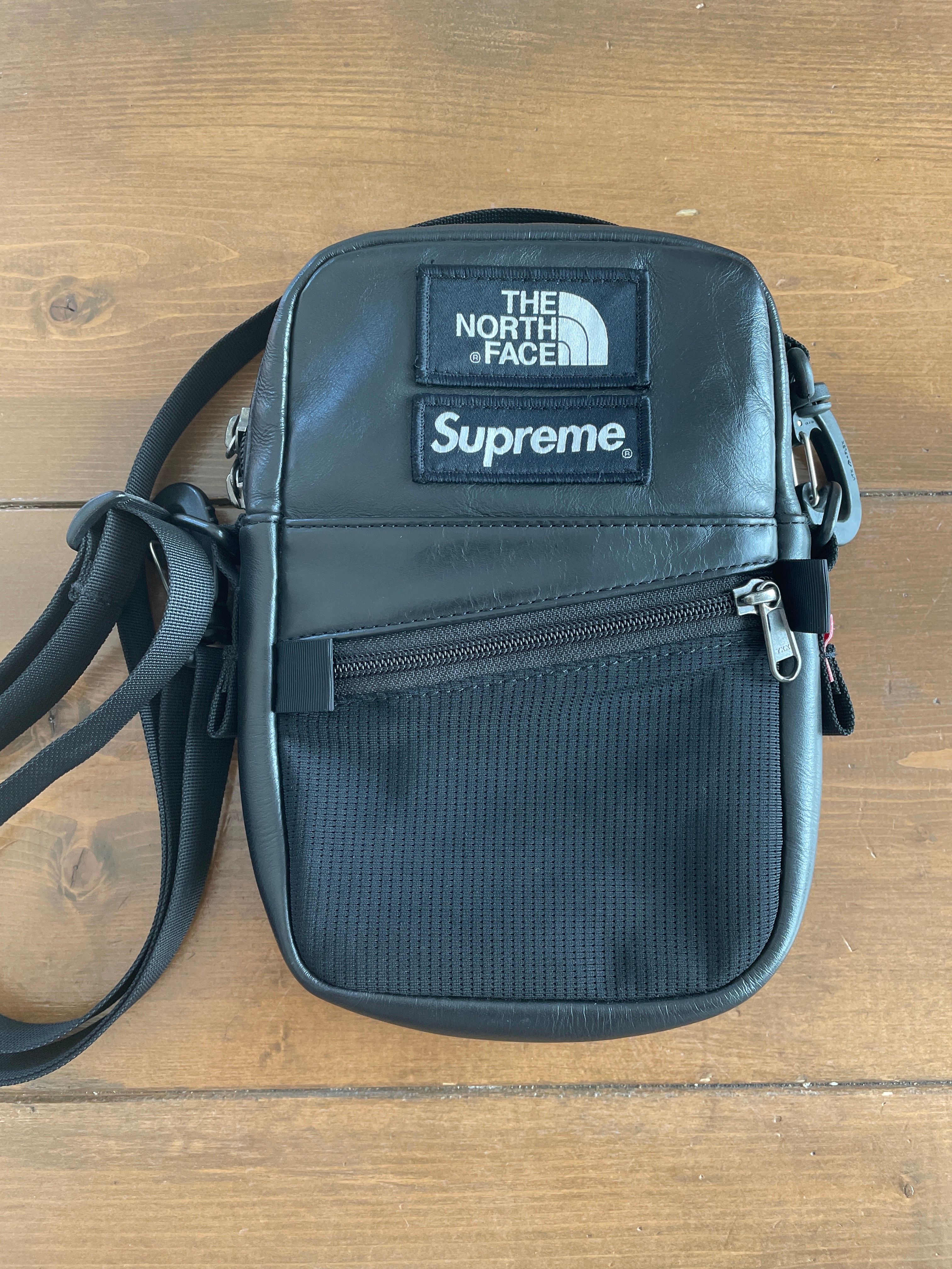Supreme x The North Face Leather Shoulder Bag "Black"