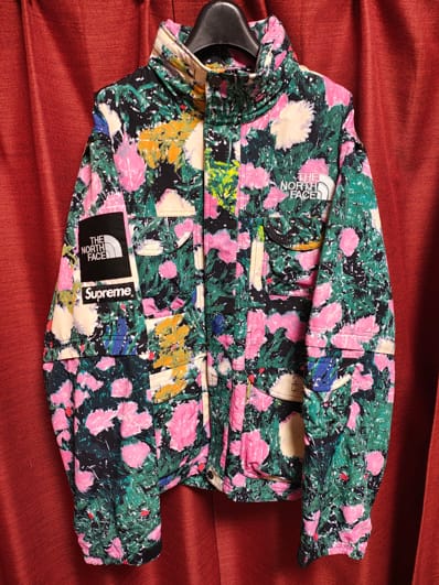 Supreme x The North Face Trekking Convertible Jacket "Flowers"