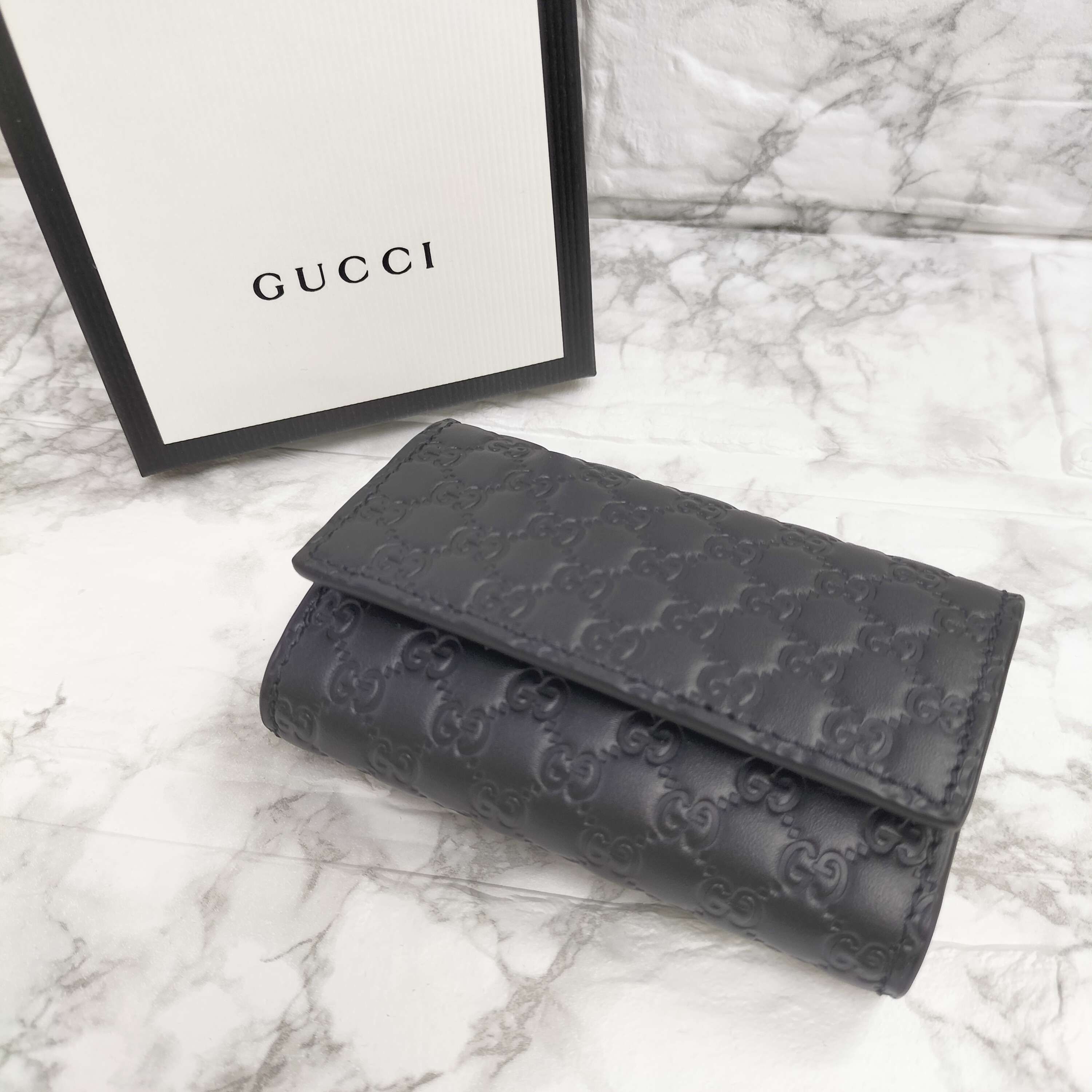 GUCCI Micro Guccissima 6 Key Case "Black"