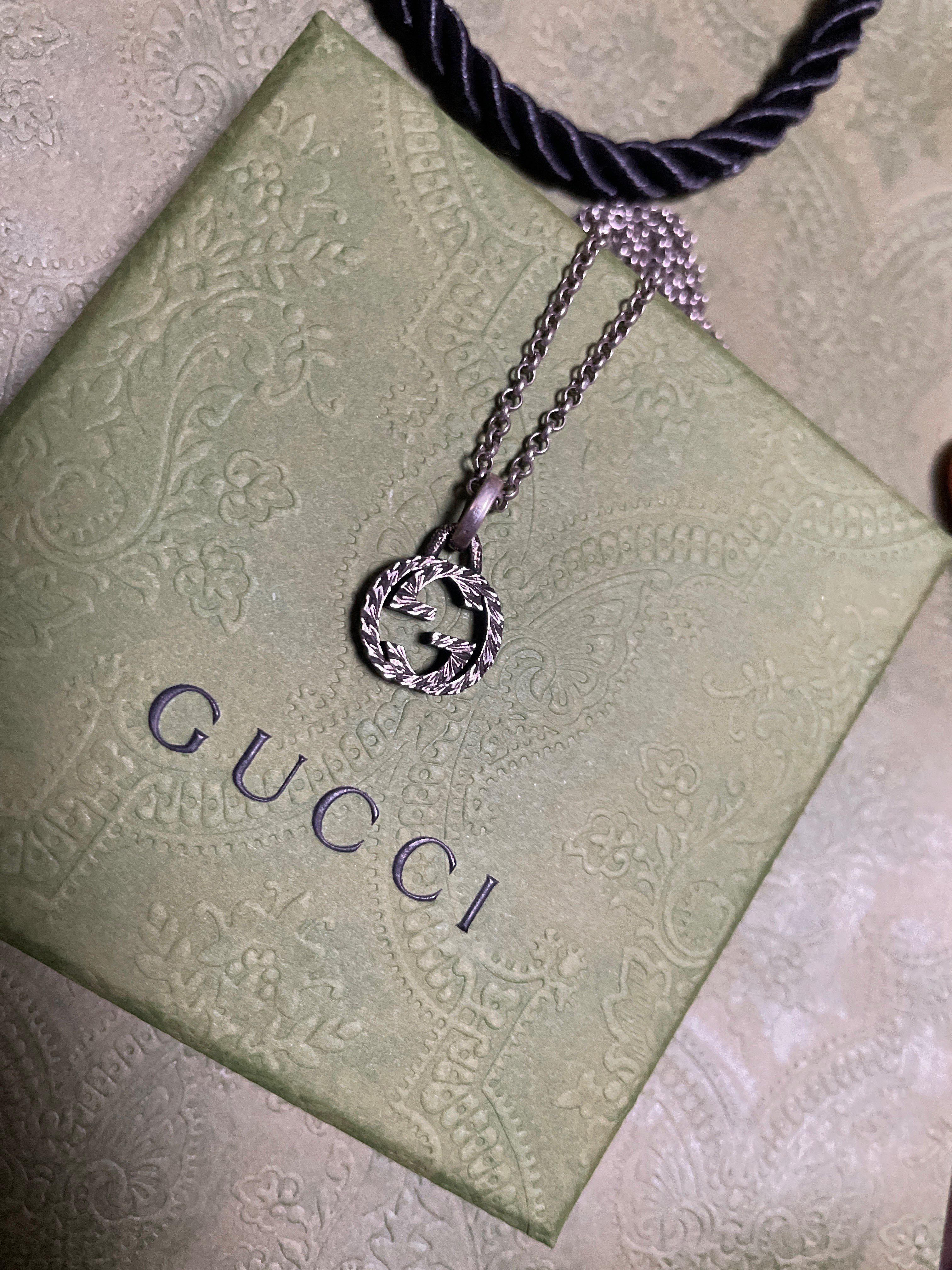 GUCCI Interlocking G Pendant Necklace