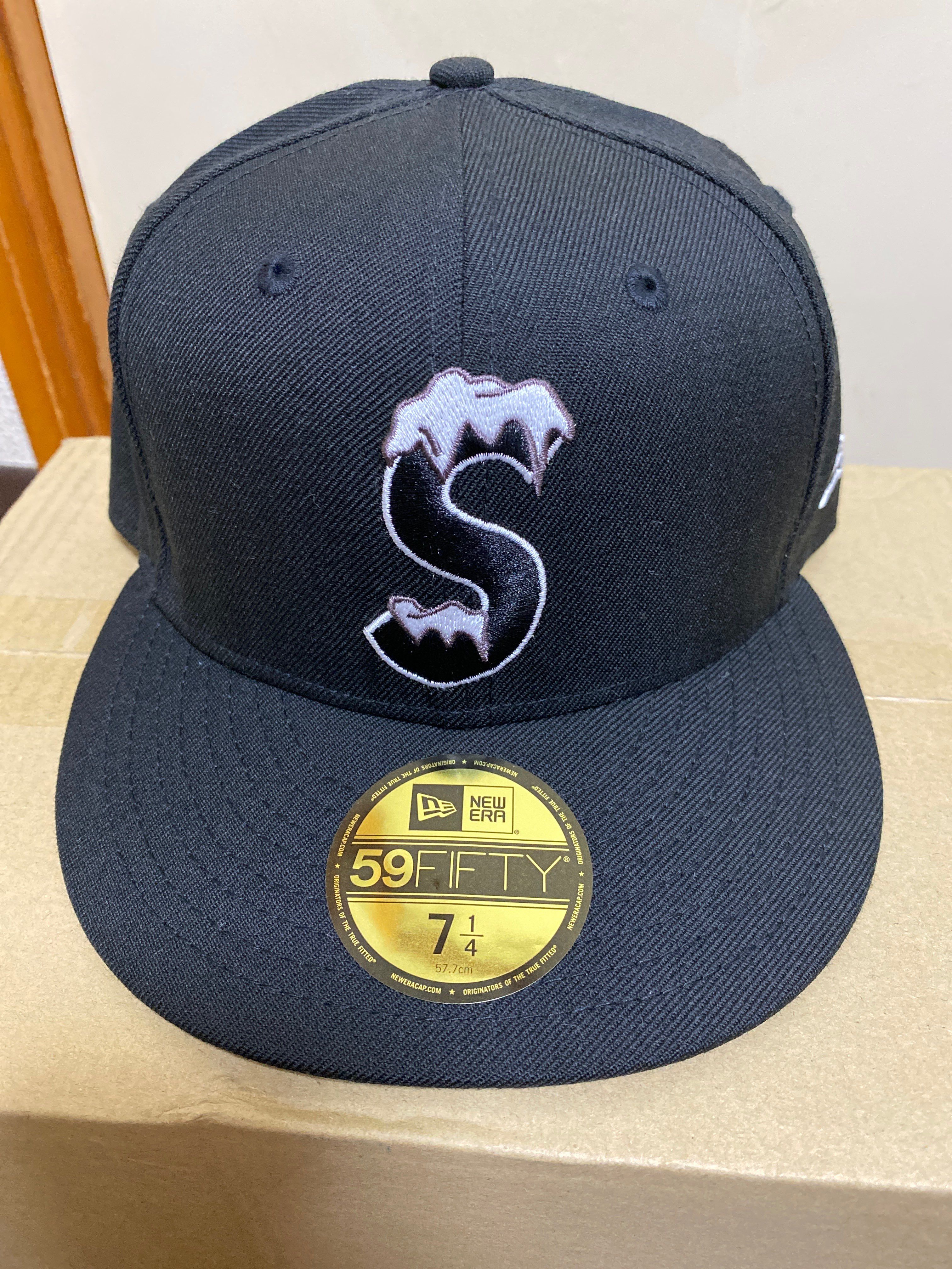 Supreme S Logo New Era® "Black" (20FW)