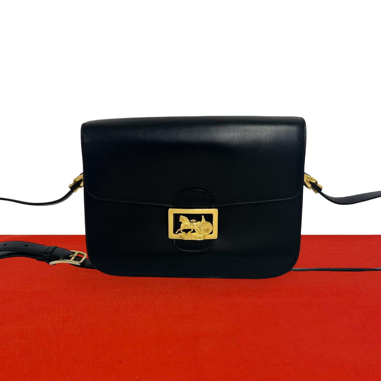 CELINE セリーヌ 馬車 金具 レザー ショルダーバッグ ブラック
 23613