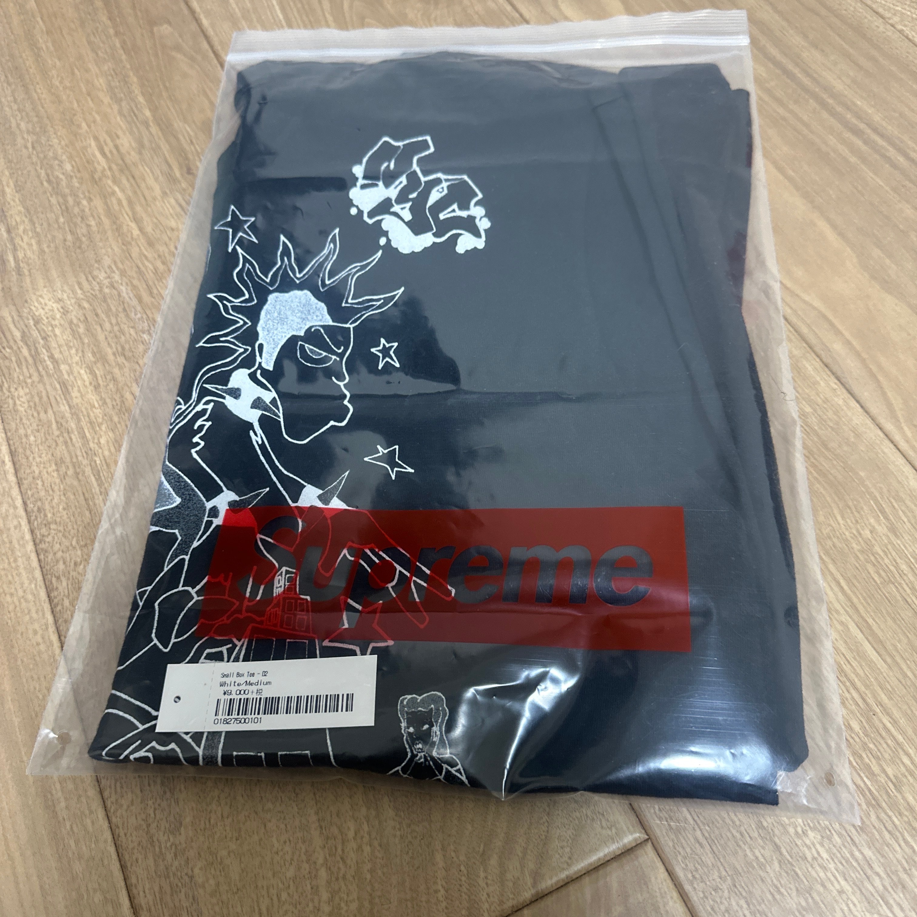 シュプリームレアTシャツ