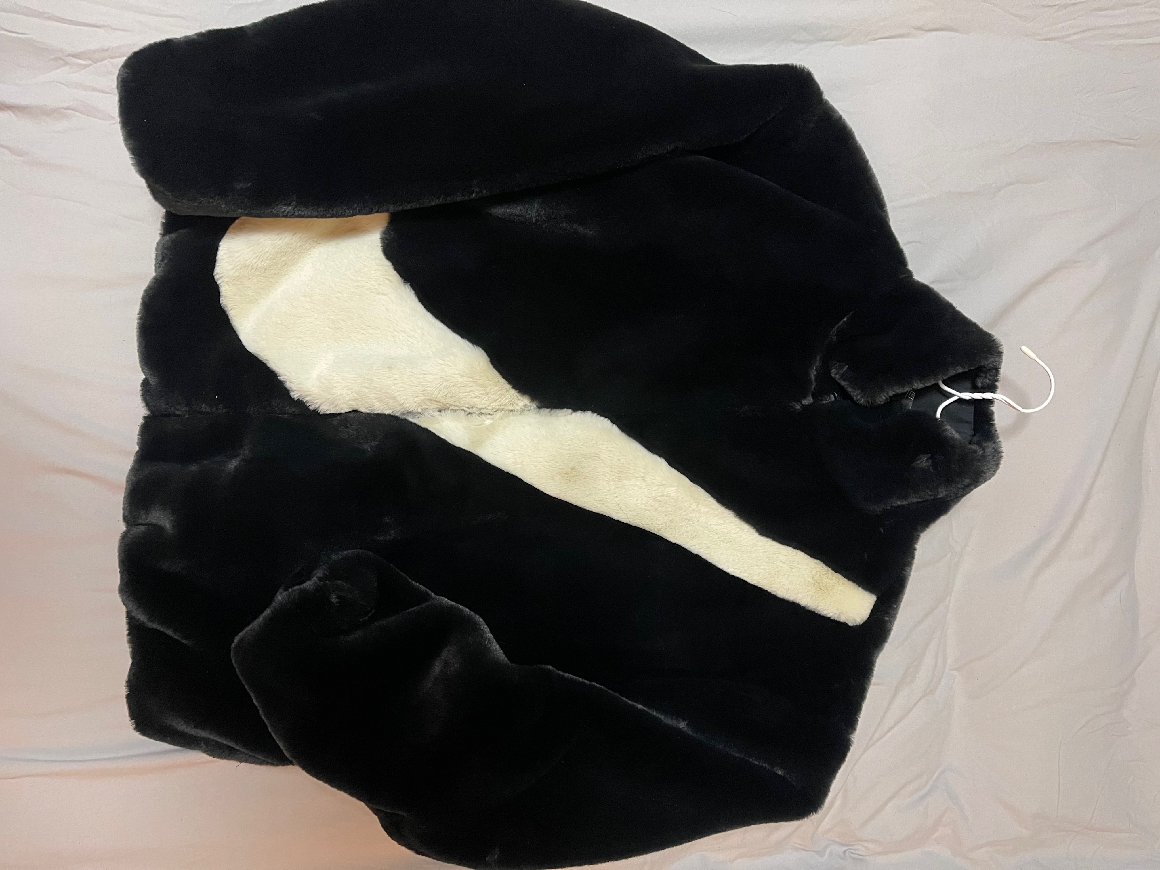 Nike Big Swoosh Reversible Boa Jacket "Illusion Green/Black"