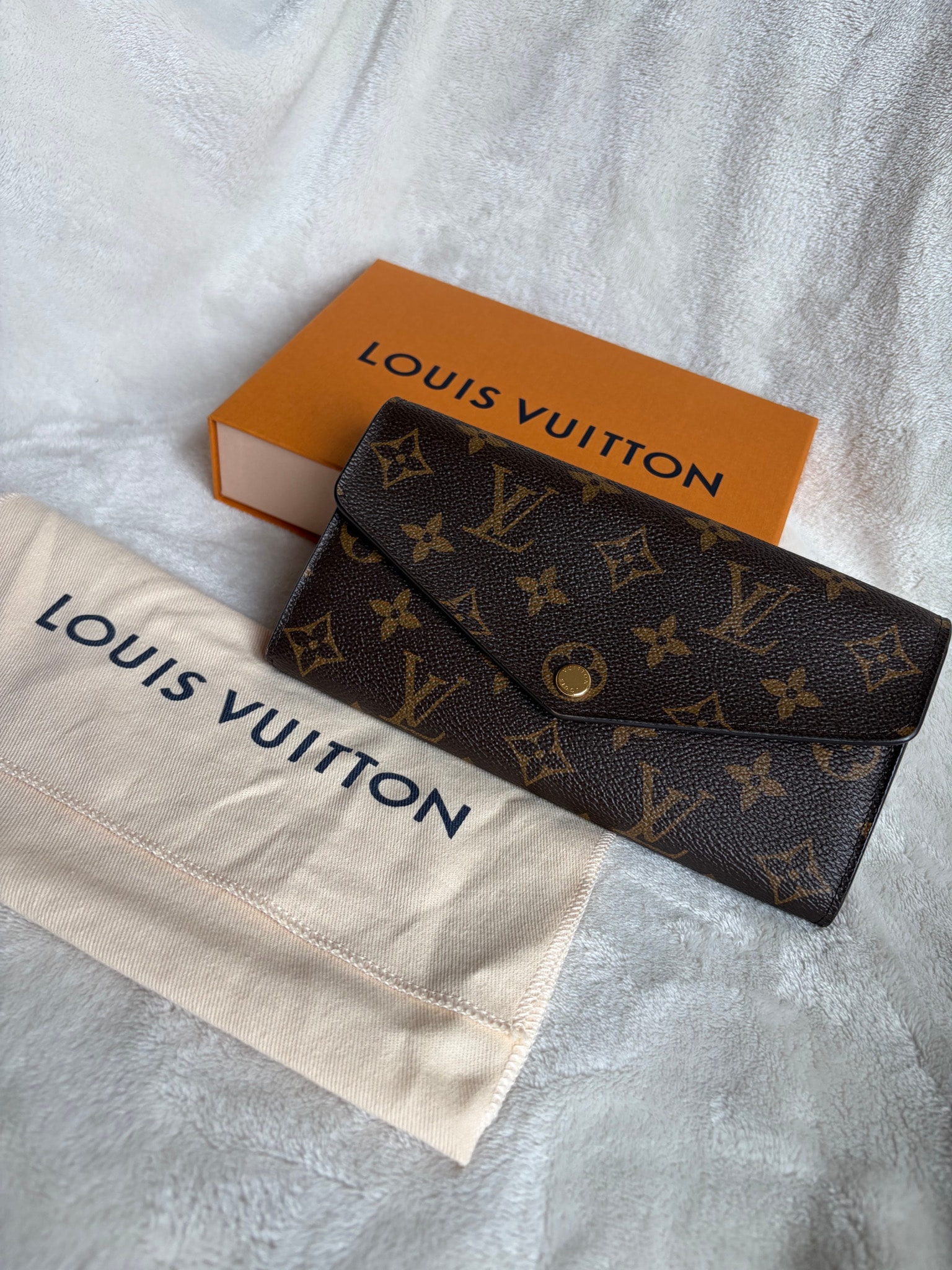 Louis Vuitton Monogram Sarah Wallet "Fuchsia"