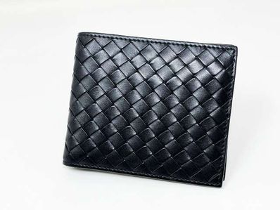 Bottega Veneta Intrecciato Calfskin Bifold Wallet "Black"