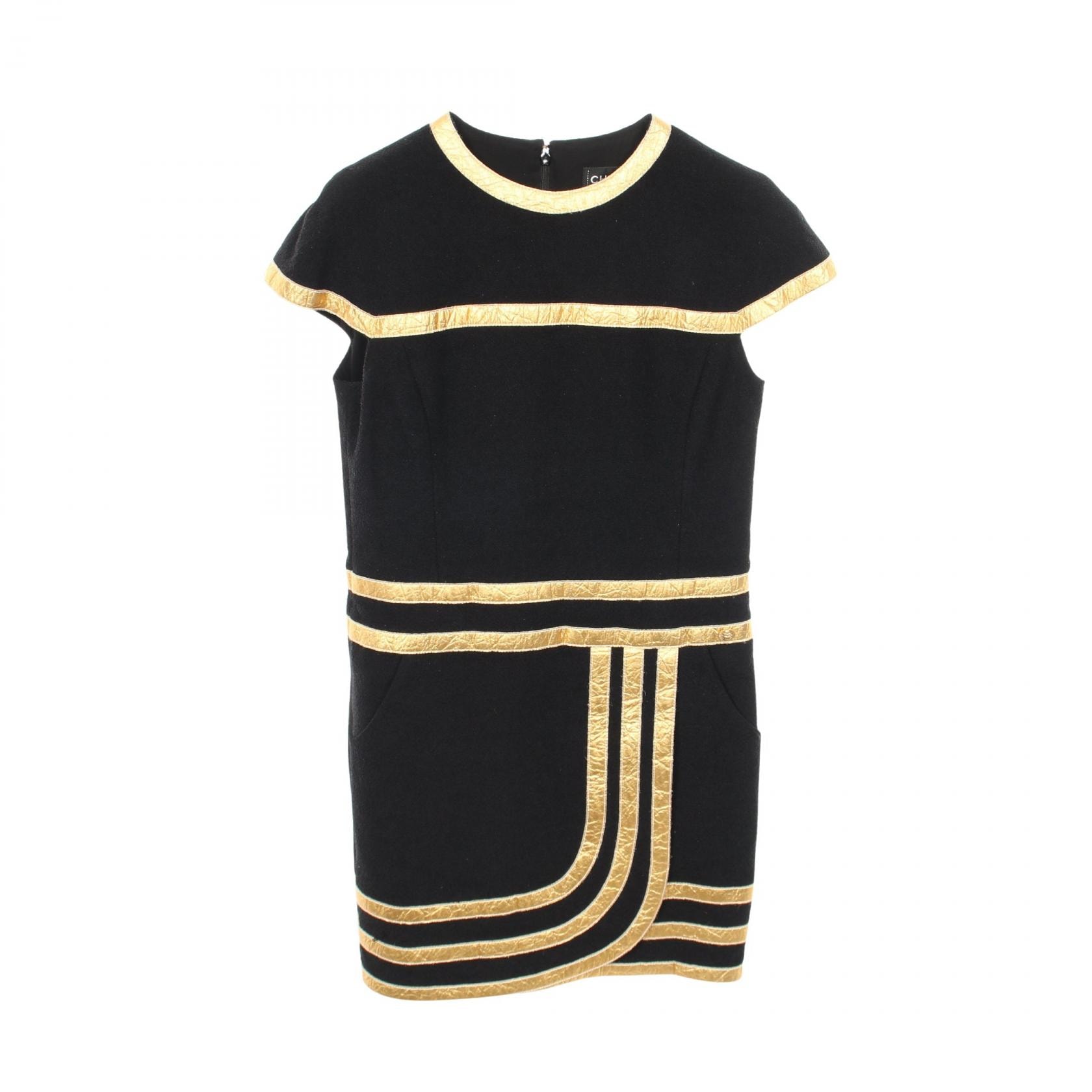 シャネル CHANEL ココマーク スカラベボタン 半袖 パイル ワンピース 衣料品 トップス シルク コットン レディース ブラック系 / ゴールド系 P61799V44569 【中古】