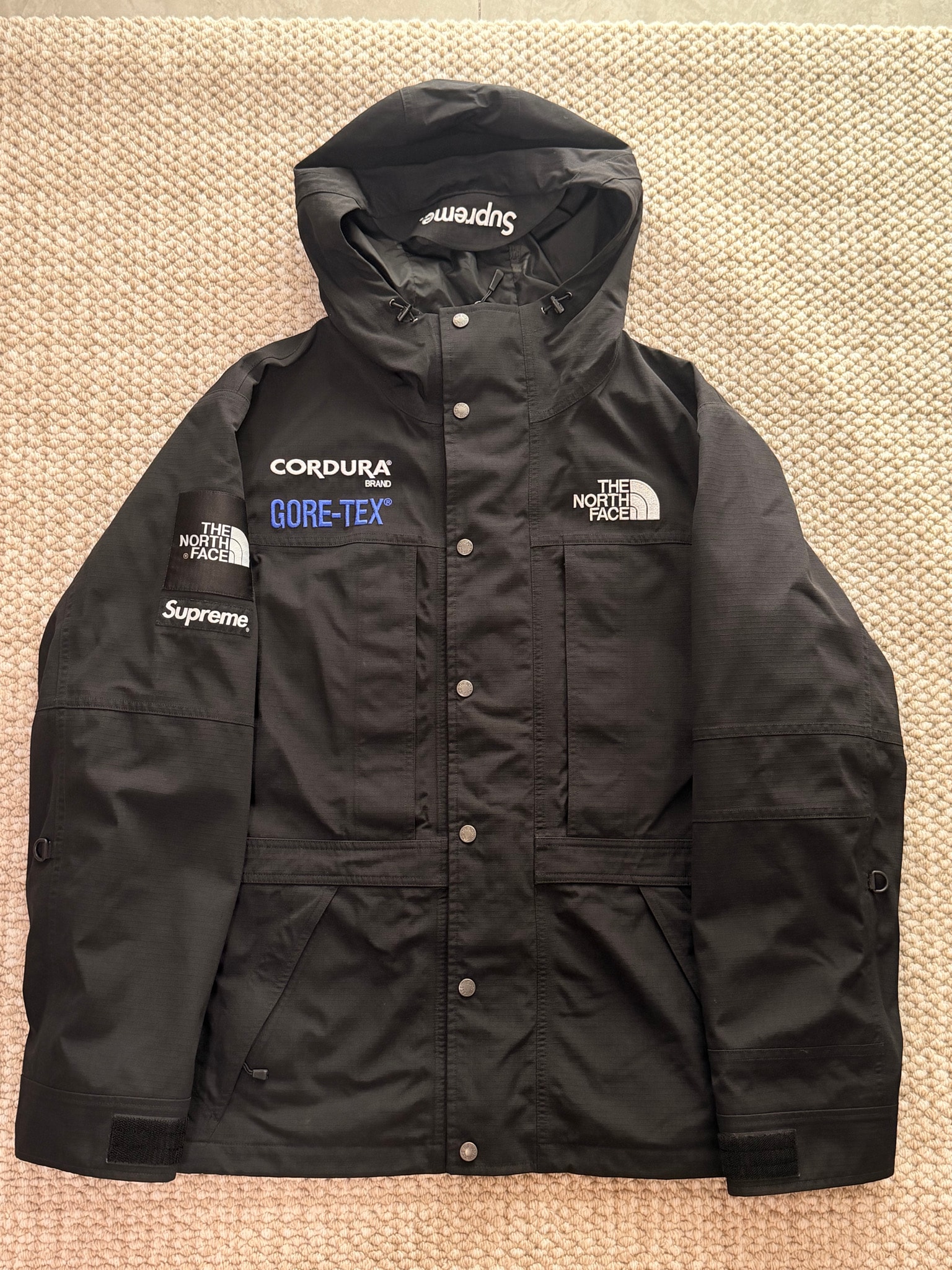 Supreme x The North Face Expedition Jacket "Black"