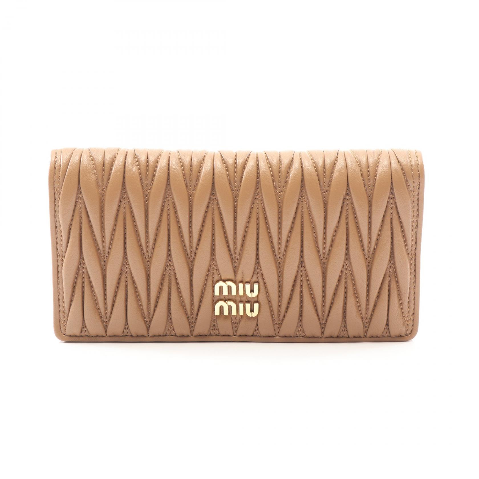 ミュウ ミュウ Miu Miu マテラッセ 二つ折り長財布 財布 レザー レディース ブラウン系 5MV027 【中古】