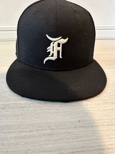 NEW ERA FEAR OF GOD ESSENTIALS 59FIFTY F LOGO Under Visor "Black"