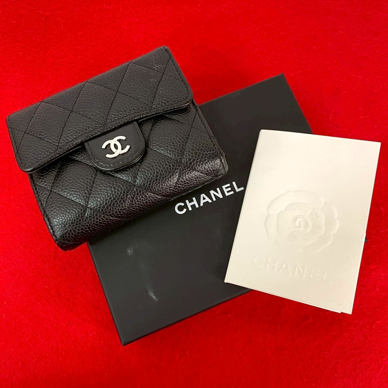 CHANEL シャネル マトラッセ ココマーク マットキャビアスキン 三つ折り財布 ブラック
 37196