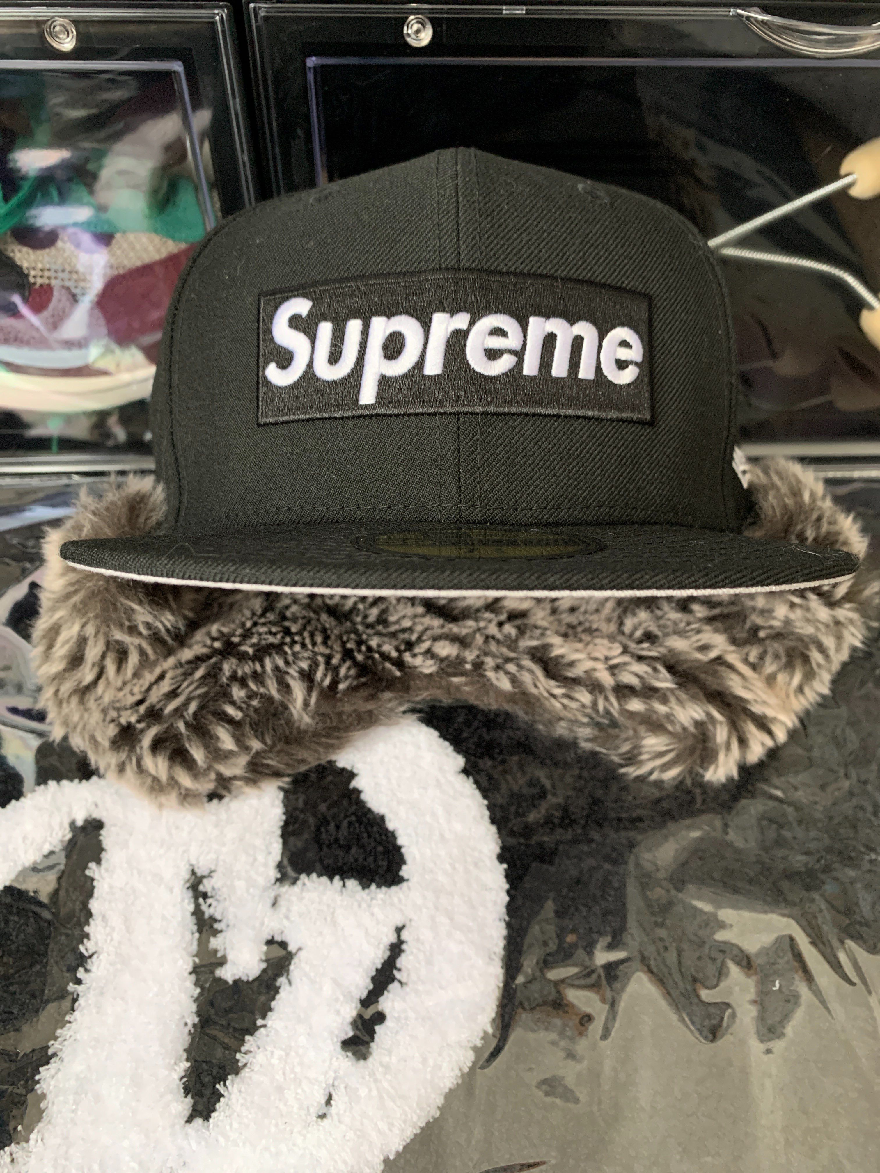 Supreme Earflap New Era® "Black"