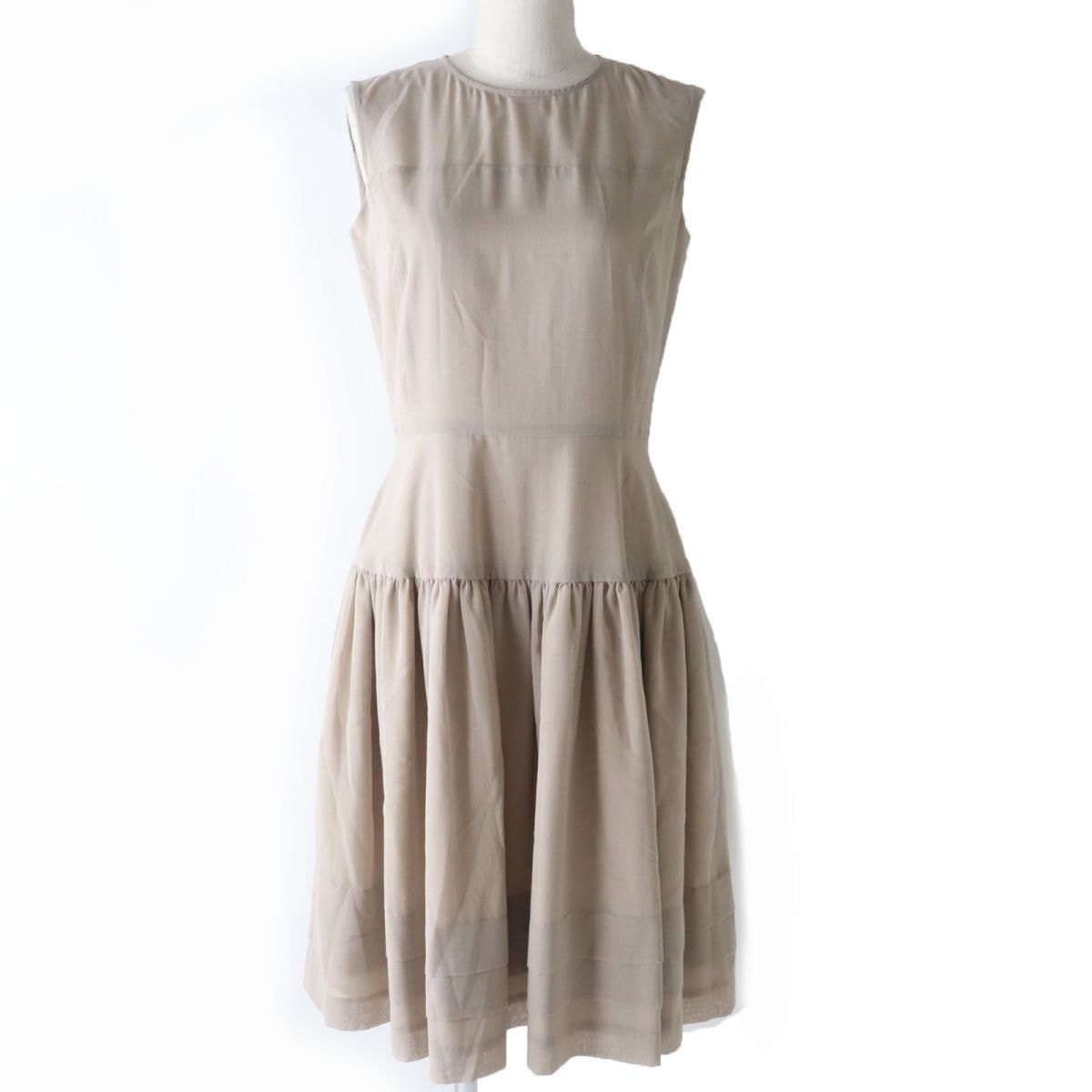 極美品 フォクシー
 ワンピース ベージュ レディース 38