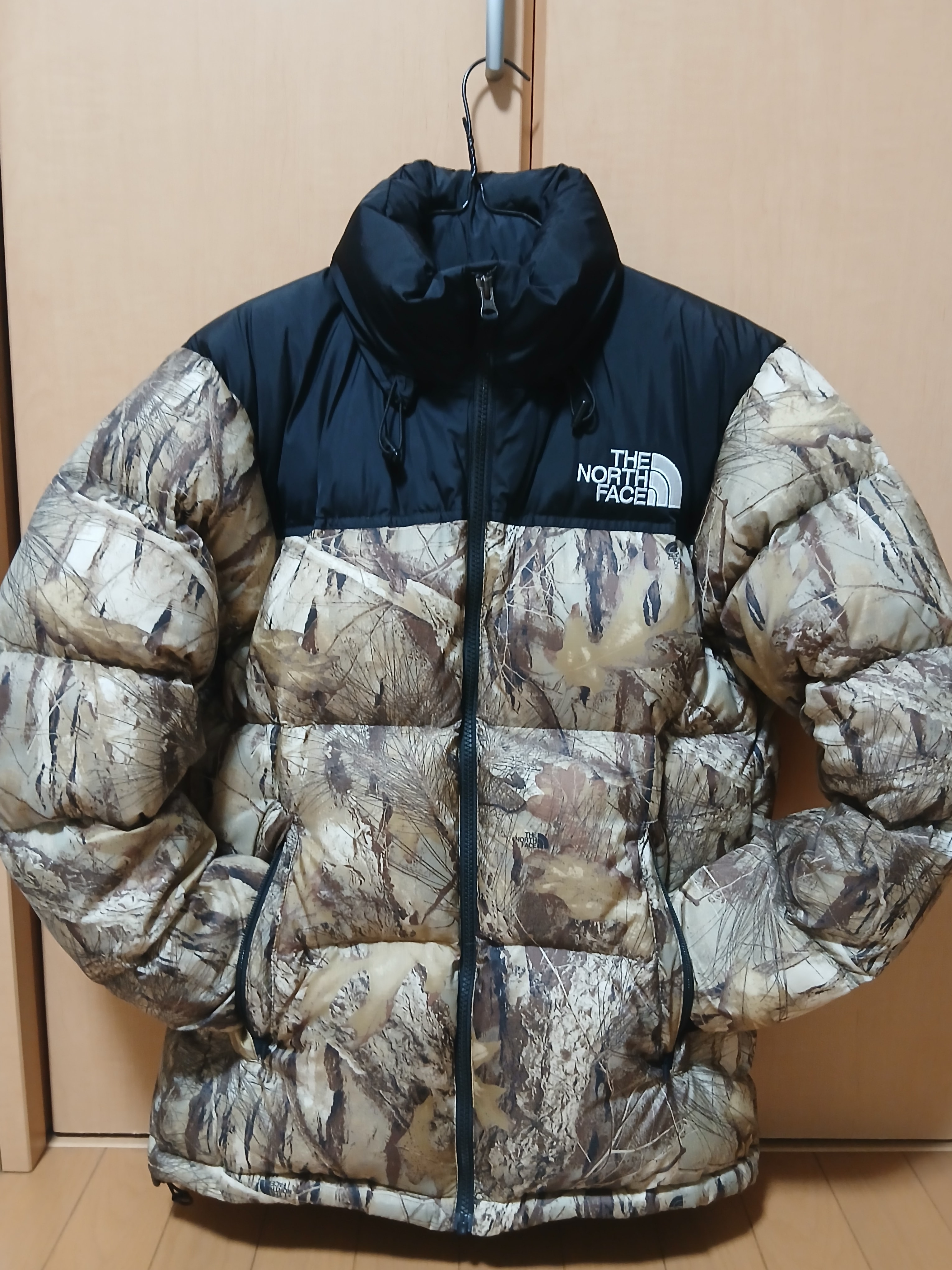 The North Face NOVELTY NUPTSE JACKET 日本版 "Leaves"