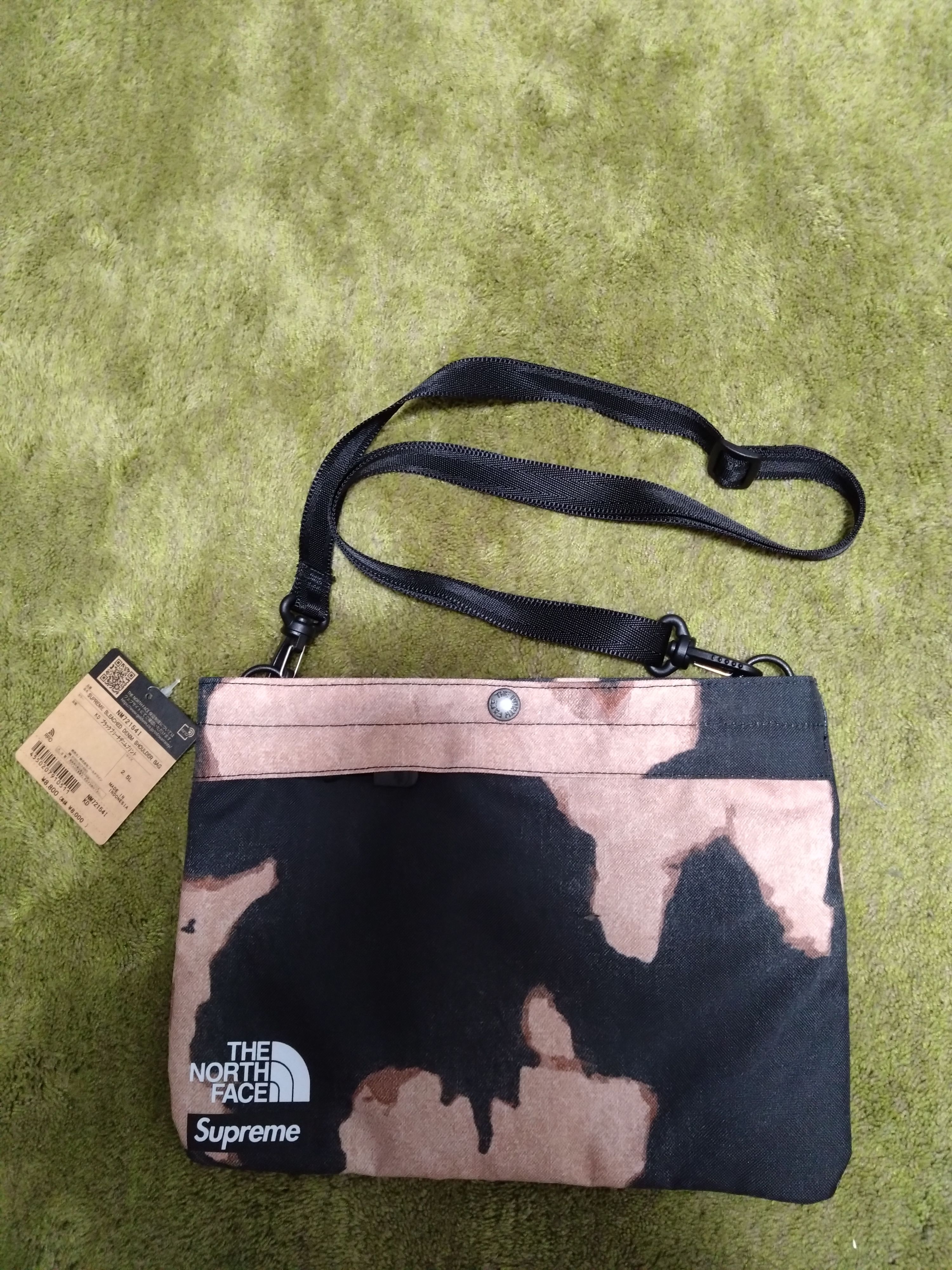 Supreme x The North Face Bleached Denim Print Shoulder Bag "Black"