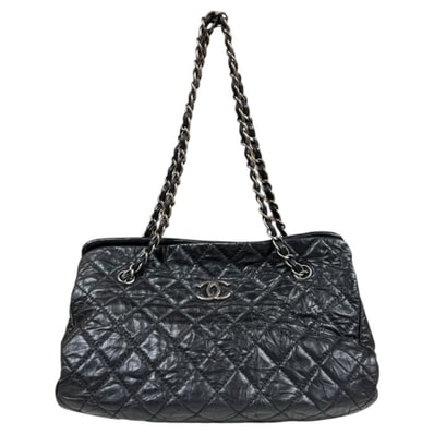 シャネル マトラッセ ショルダーバッグ レザー ブラック レディース CHANEL 中古