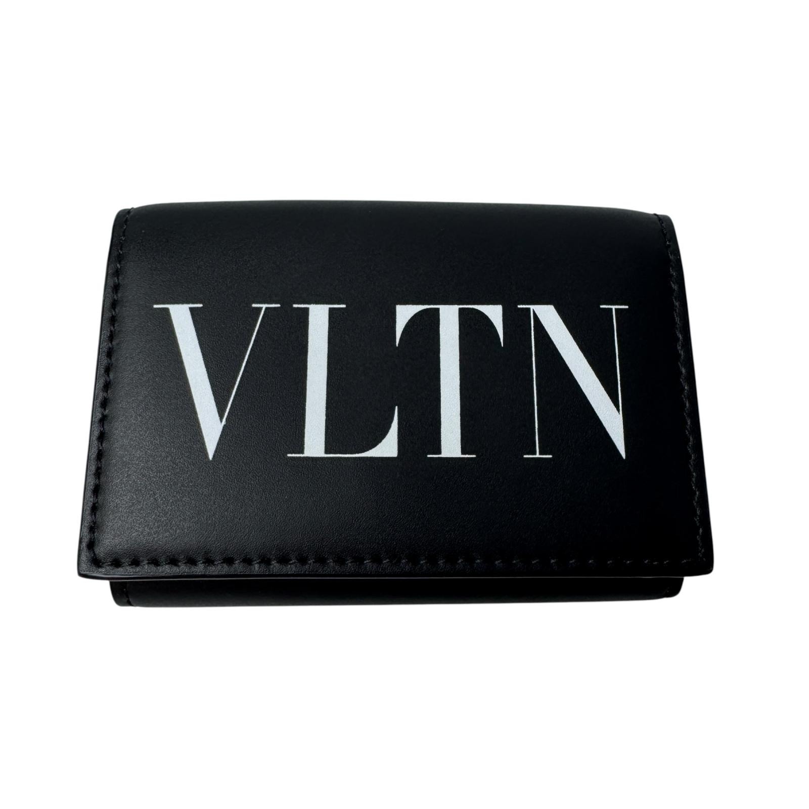 美品 ヴァレンティノガラヴァーニ VALENTINO VLTN 三つ折り財布 コンパクトウォレット メンズ