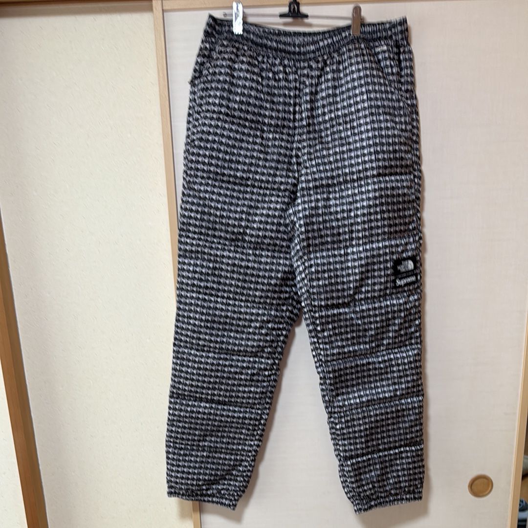 シュプリーム ザノース フェイス スタッズ ヌプシ パンツ "ブラック"