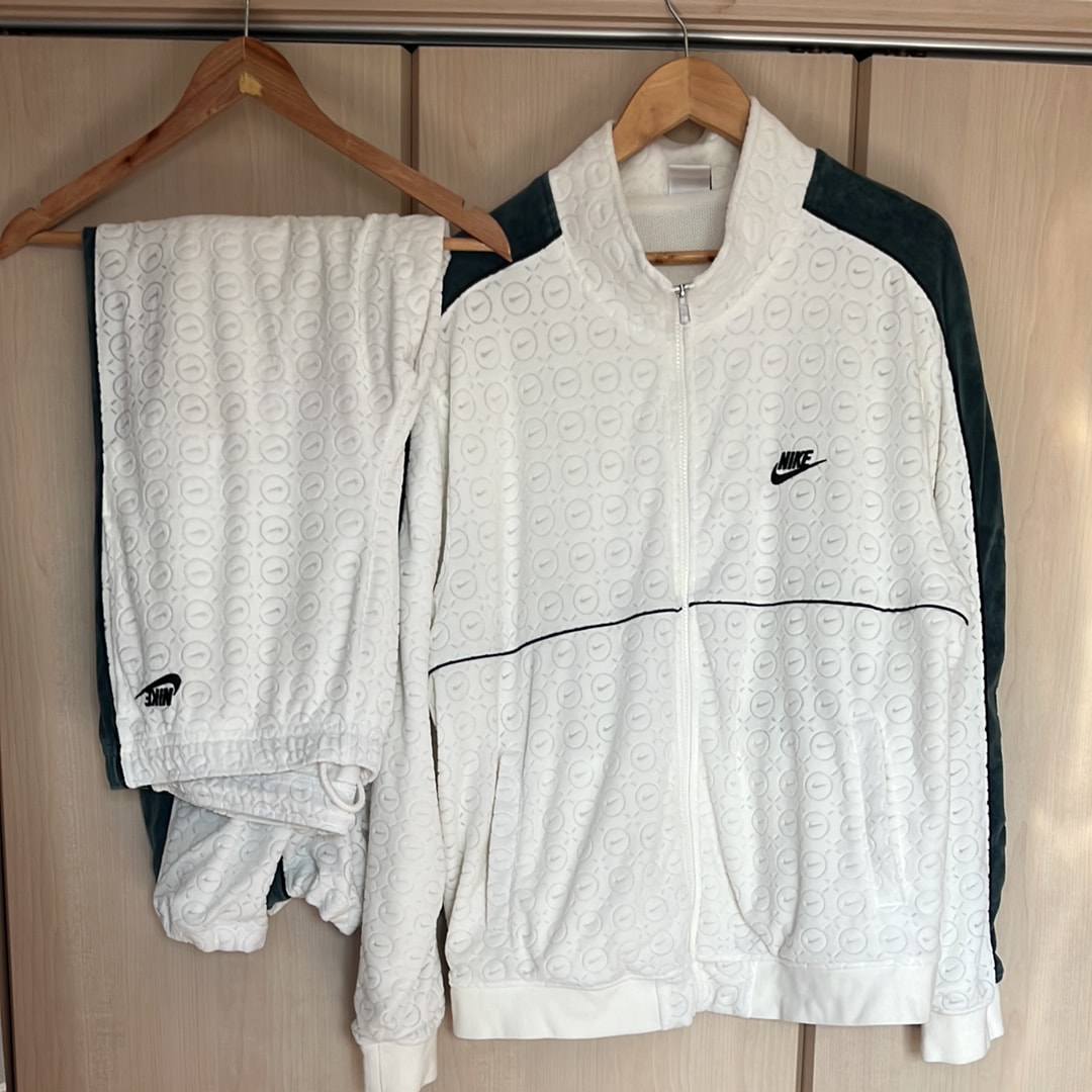 Supreme / Nike® Velour Track Jacket "White"