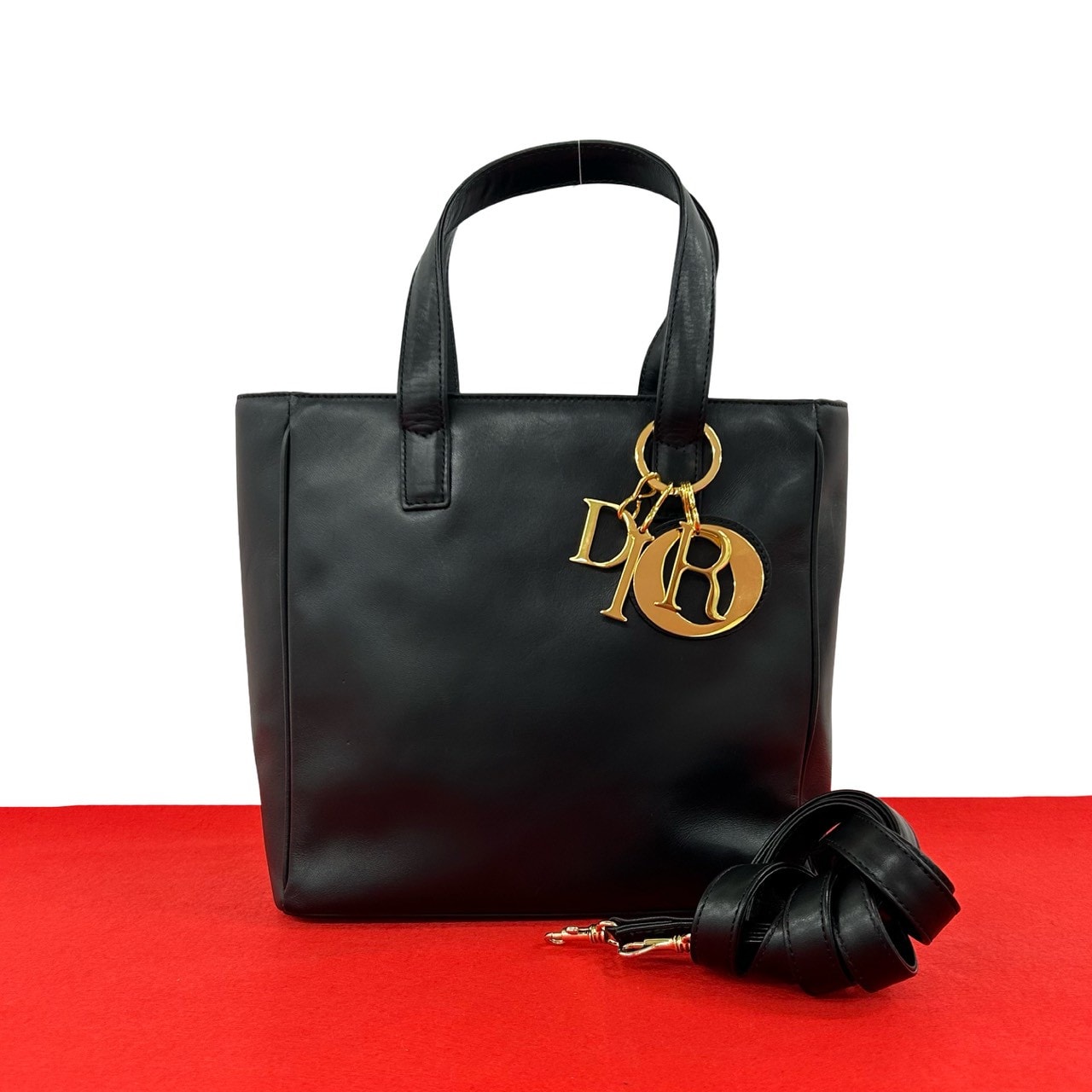 Christian Dior ディオール ロゴ チャーム レザー ショルダーバッグ ブラック
 18449