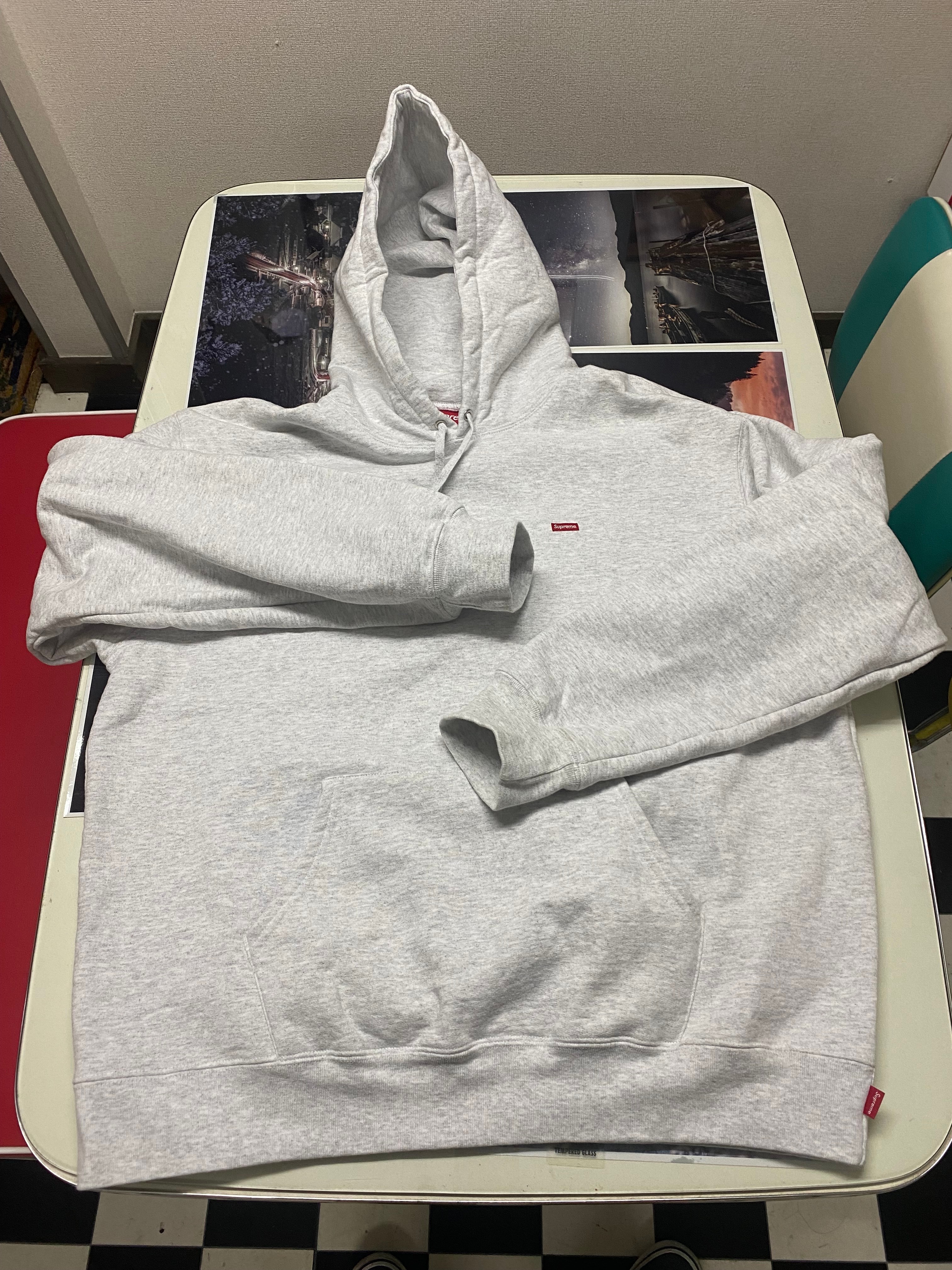 Supreme Small Box Hooded Sweatshirt "Ash Grey" (22SS)