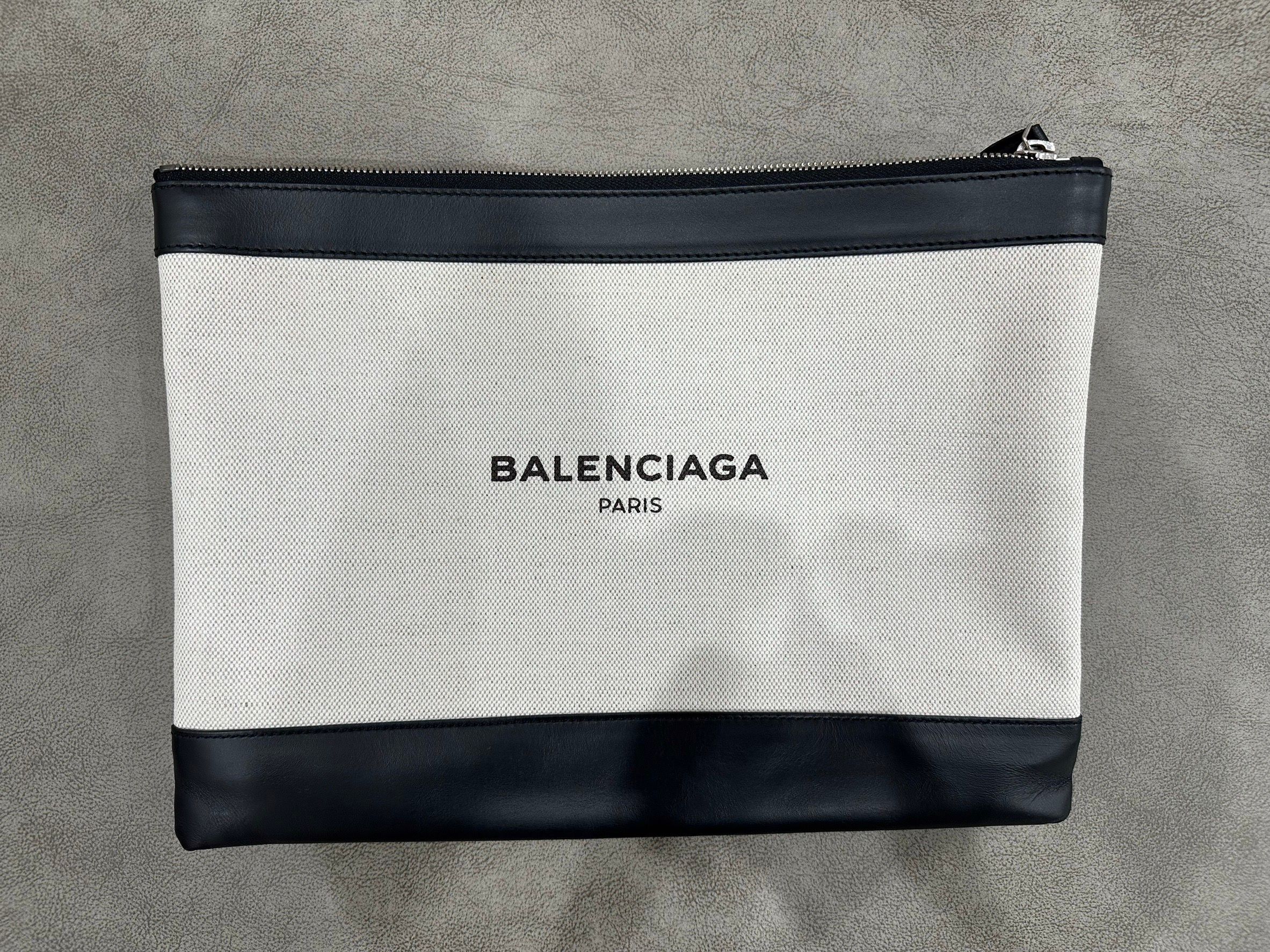 BALENCIAGA Navy Clip M "Natural"