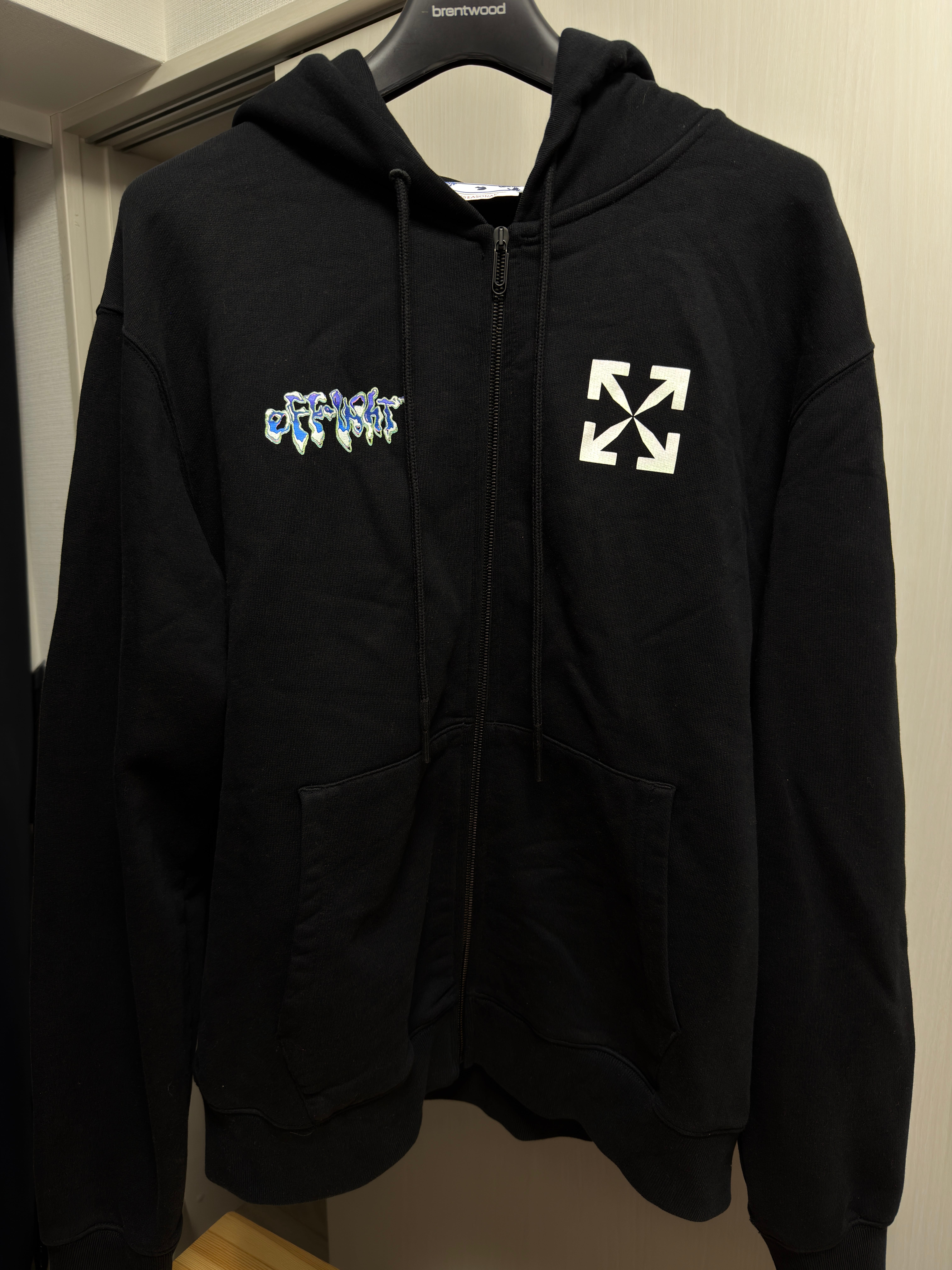 off-white パーカー